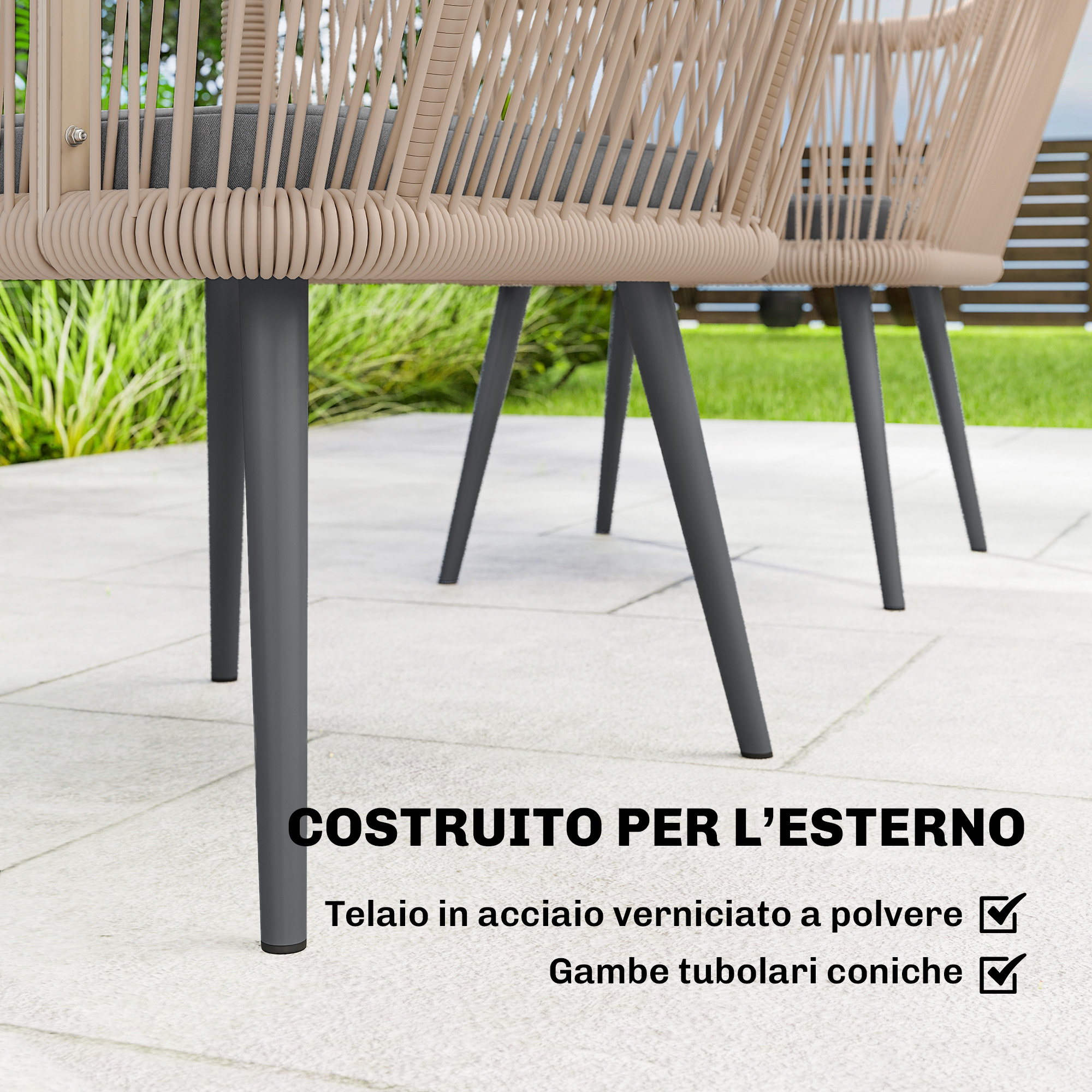Tre sedie con gambe in metallo grigio su un patio di pietra all'aperto.