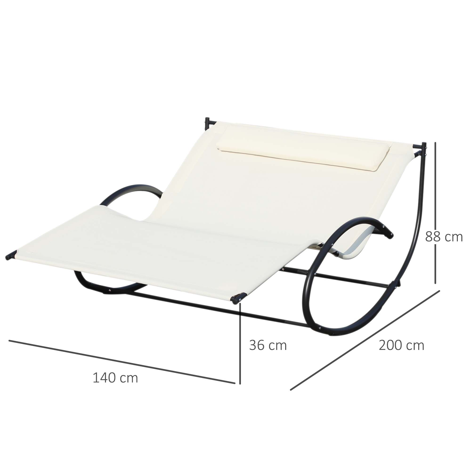 Una sedia amaca beige con telaio in metallo nero e cuscino.