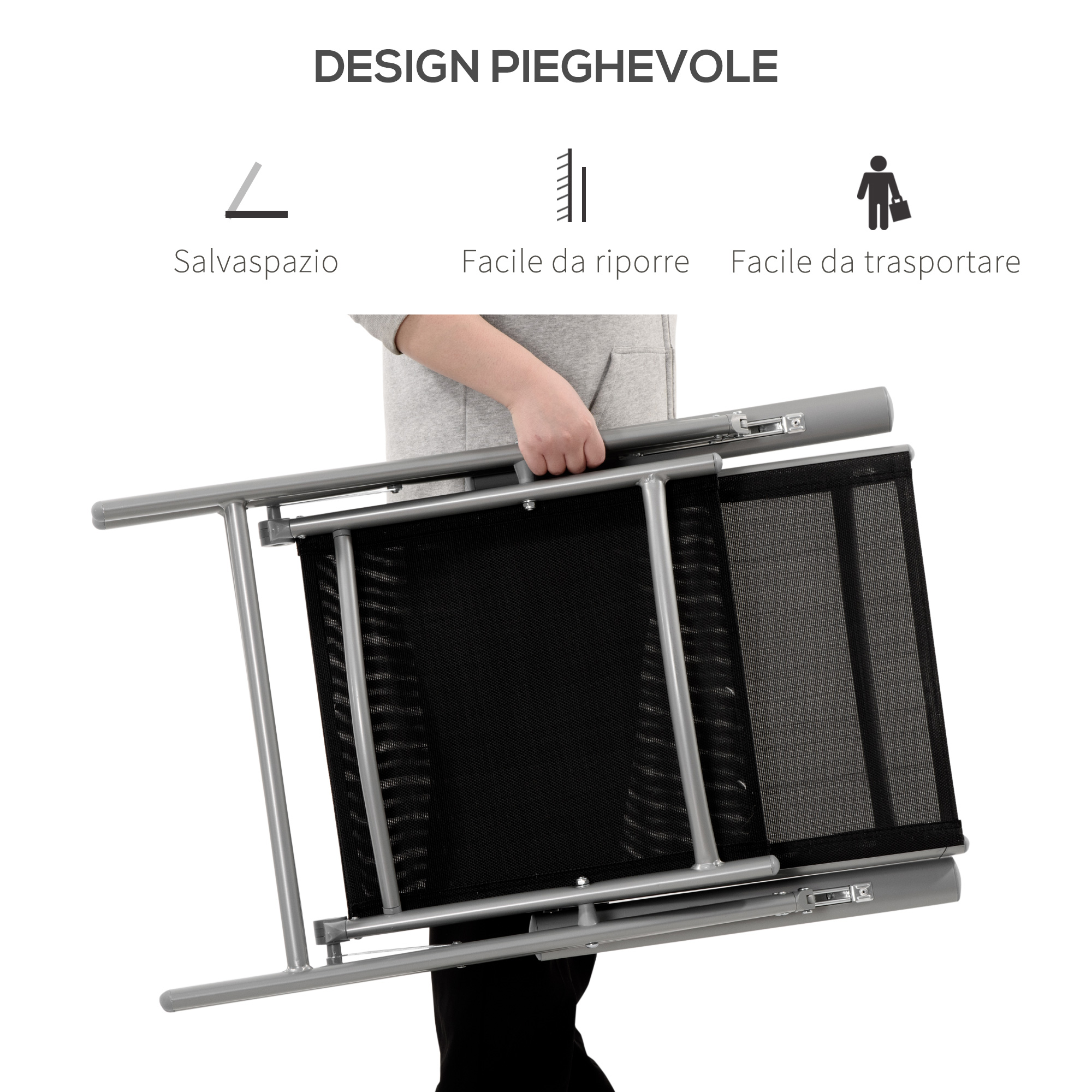 Una persona tiene una sedia nera pieghevole con telaio in metallo grigio.