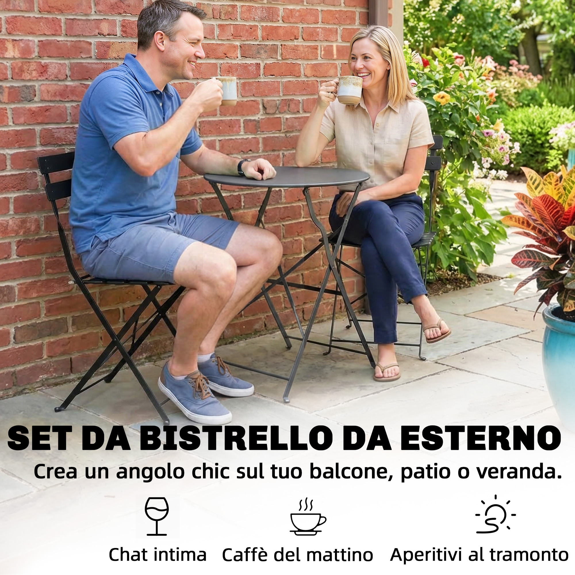 Uomo e donna bevono caffè su un patio vicino a un muro di mattoni.