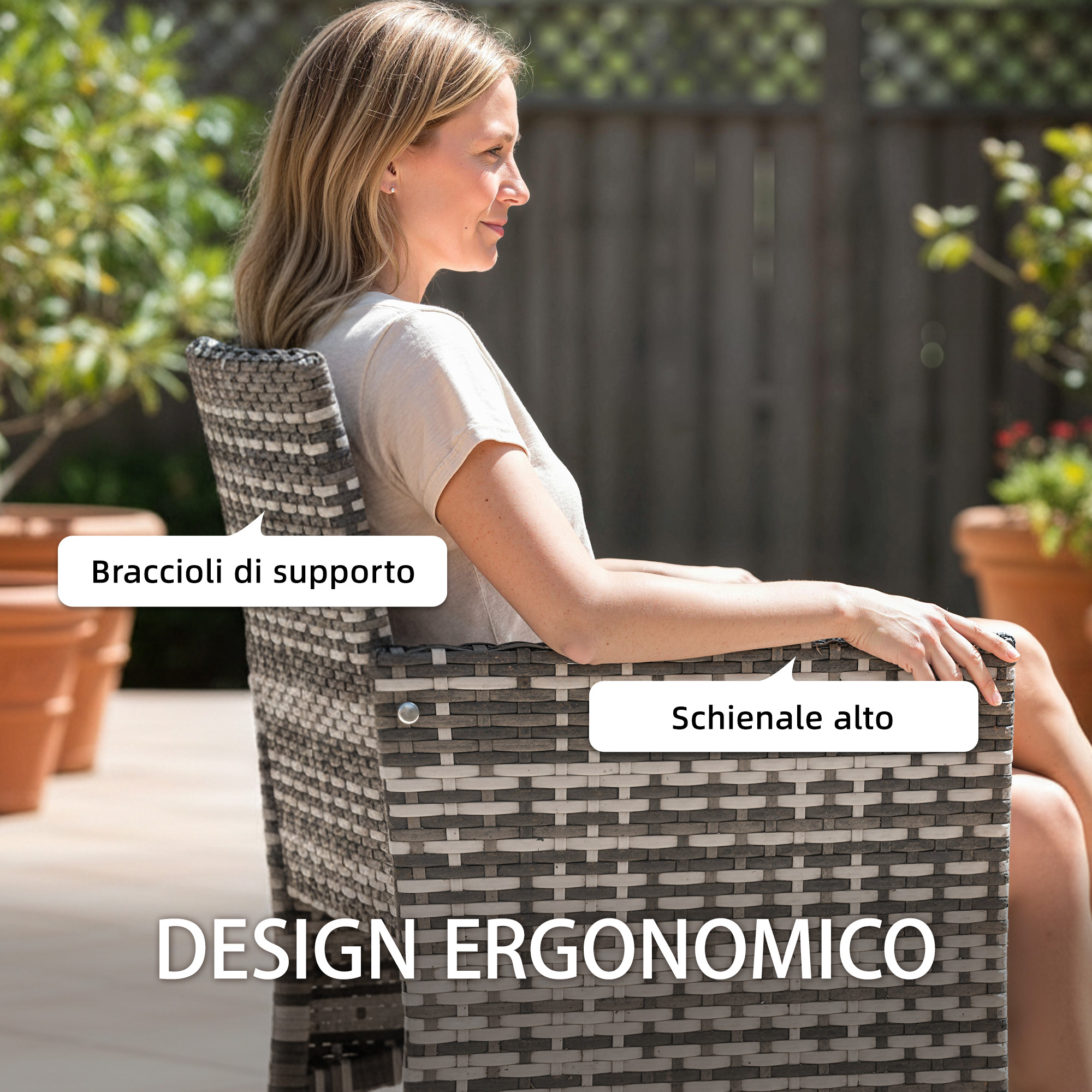 Donna seduta su una sedia in rattan grigio all'aperto, con sovrapposizioni di testo.