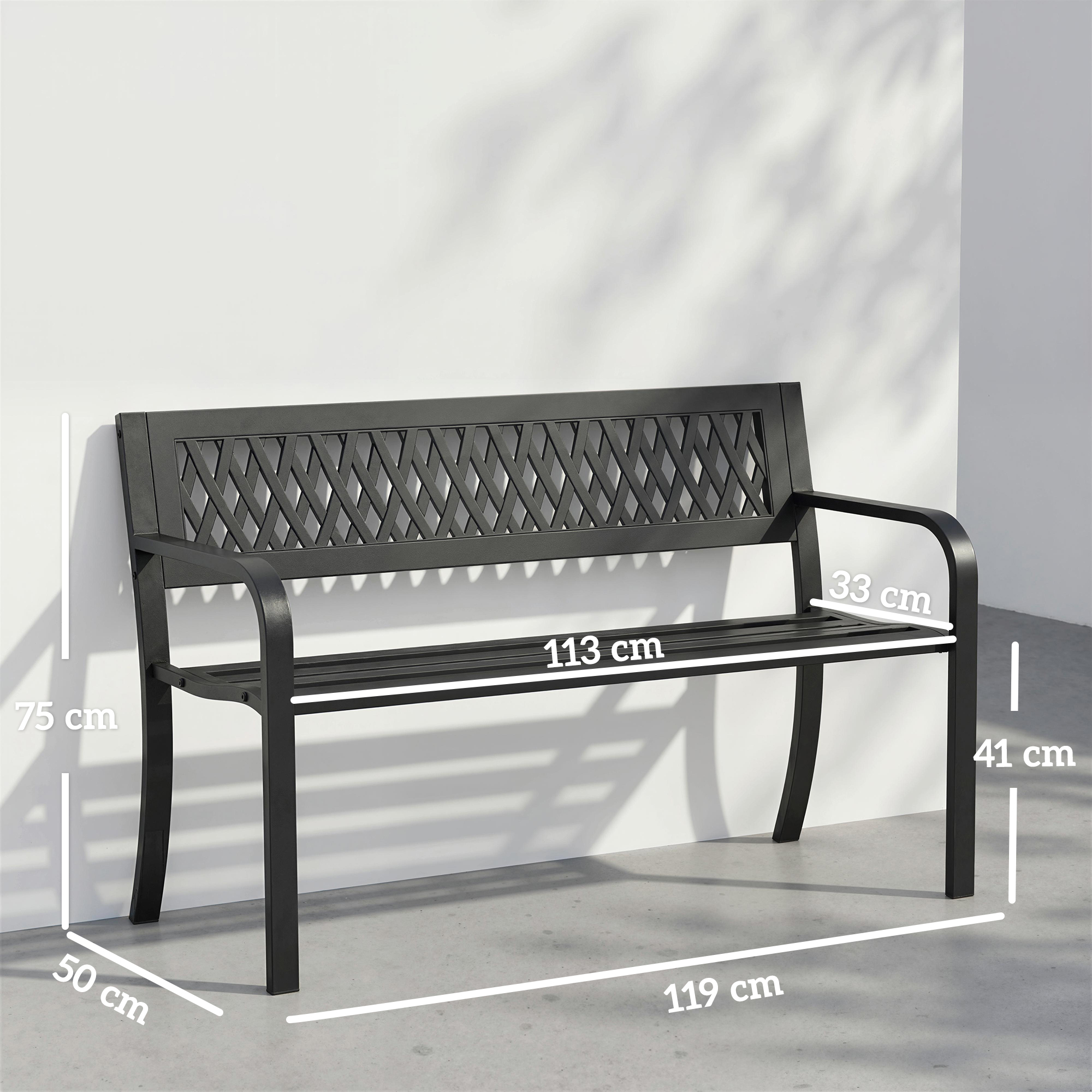 Panchina da giardino nera con dimensioni. Larghezza seduta 113 cm, altezza seduta 41 cm.