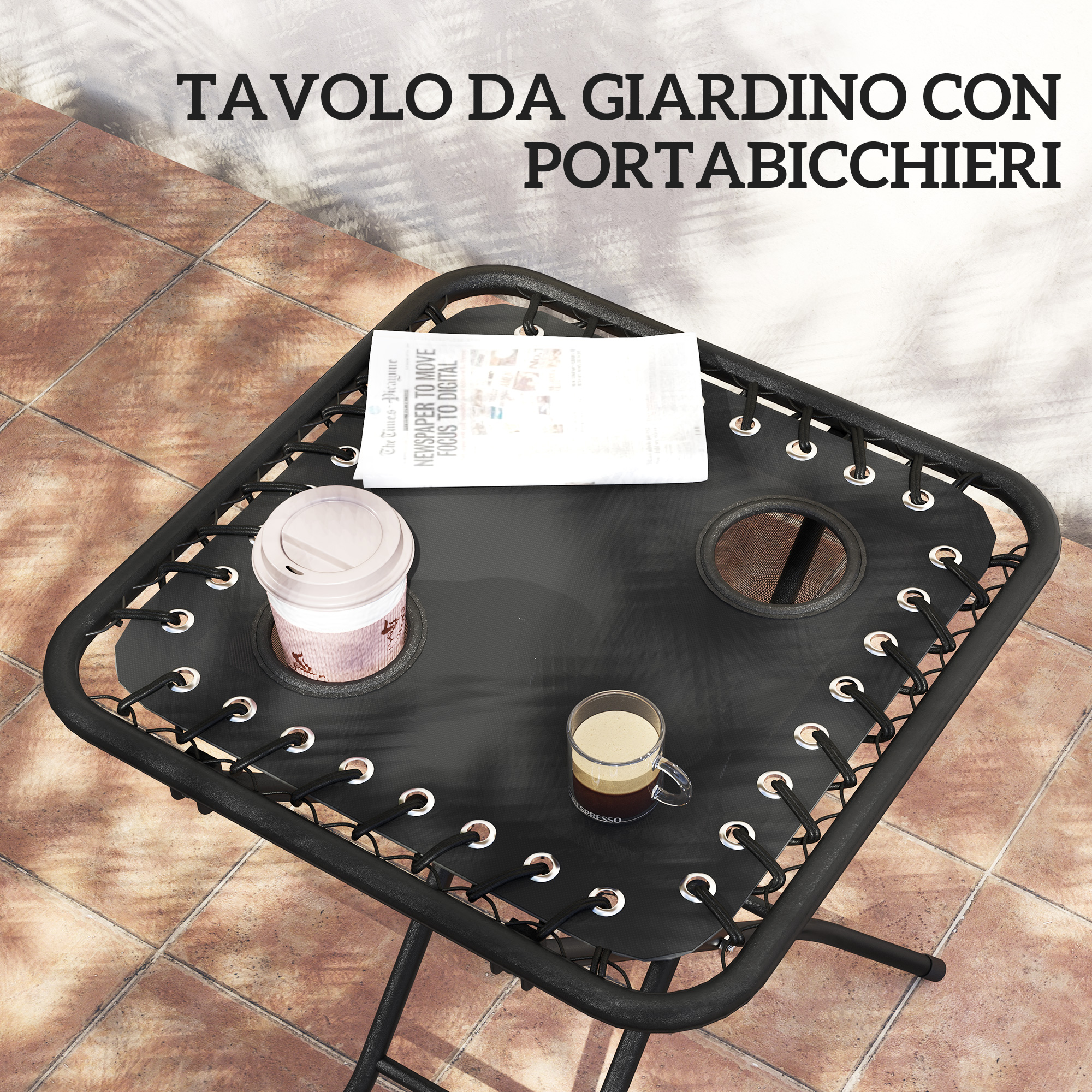Tavolo da giardino nero con portabicchieri, giornale e caffè.