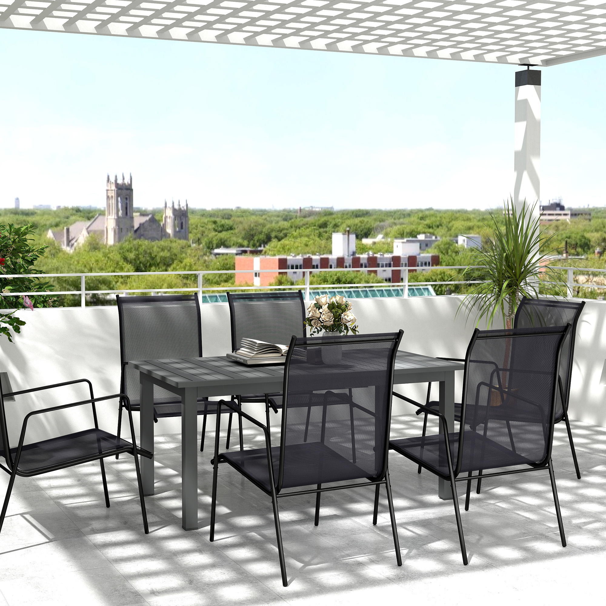 Un tavolo da pranzo con sei sedie su un patio con vista sul paesaggio urbano.