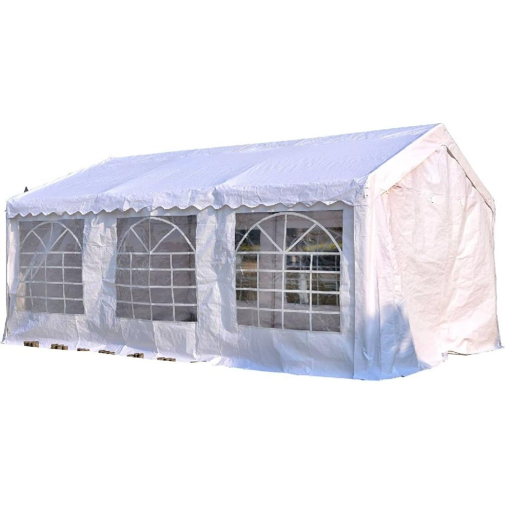 Una tenda bianca con finestre su sfondo bianco.