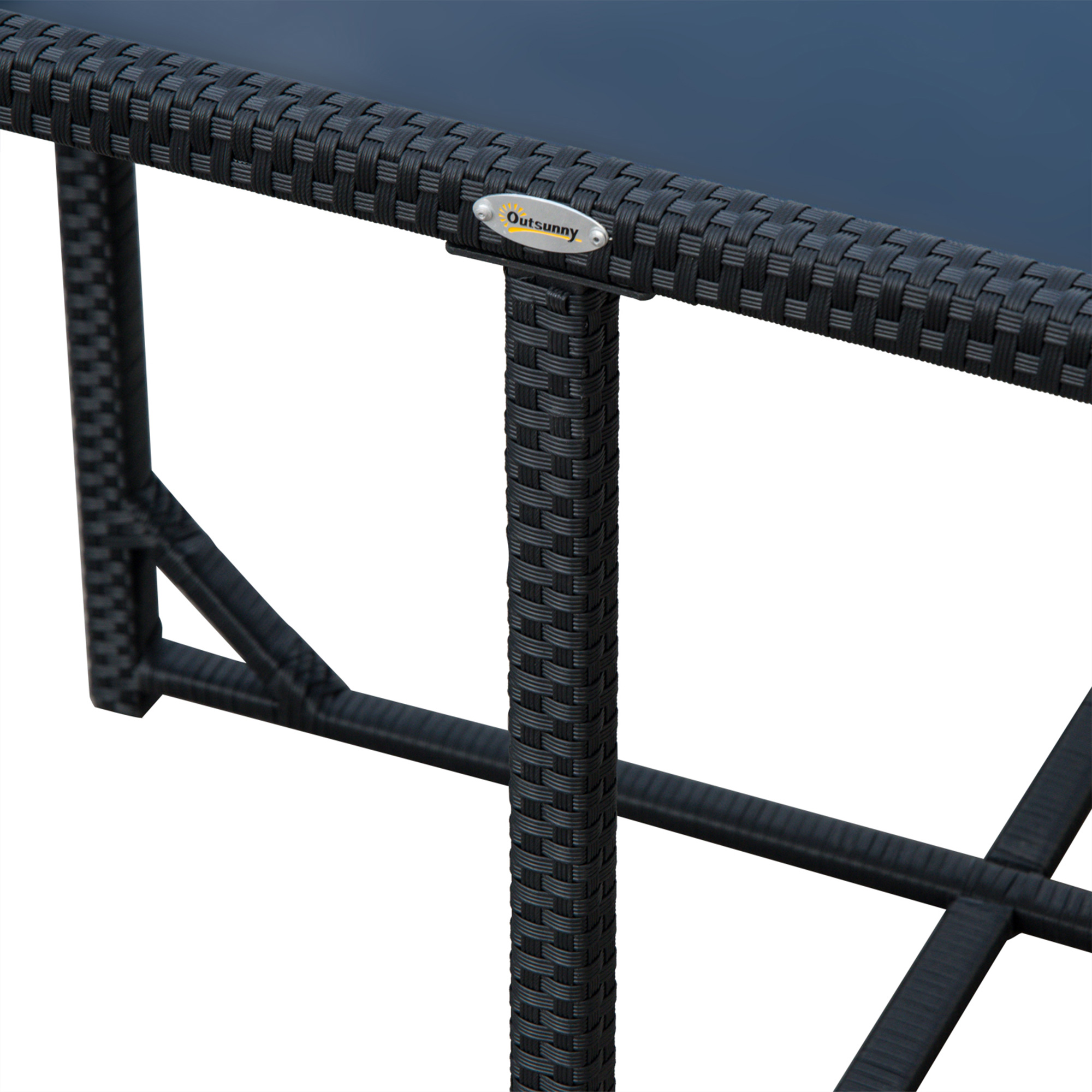 Un tavolo in rattan nero con un logo Outsunny in cima.