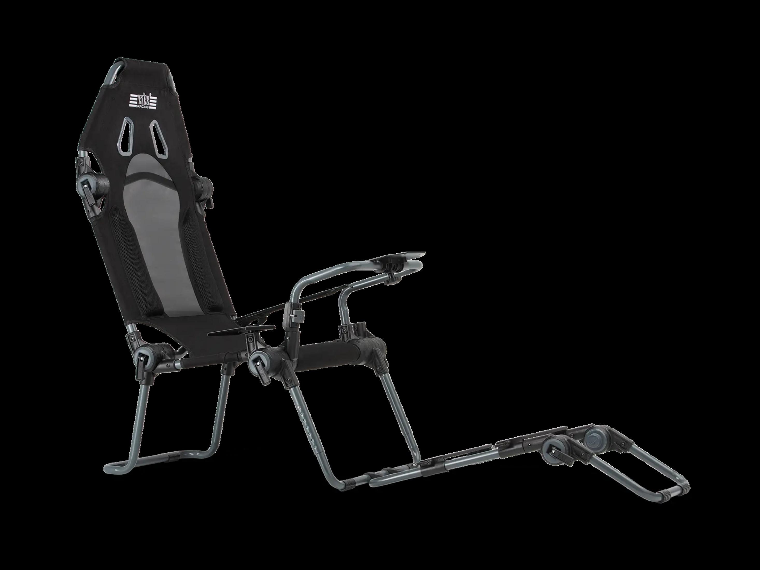 Una silla negra y gris ajustable con marco de metal y reposapiés.