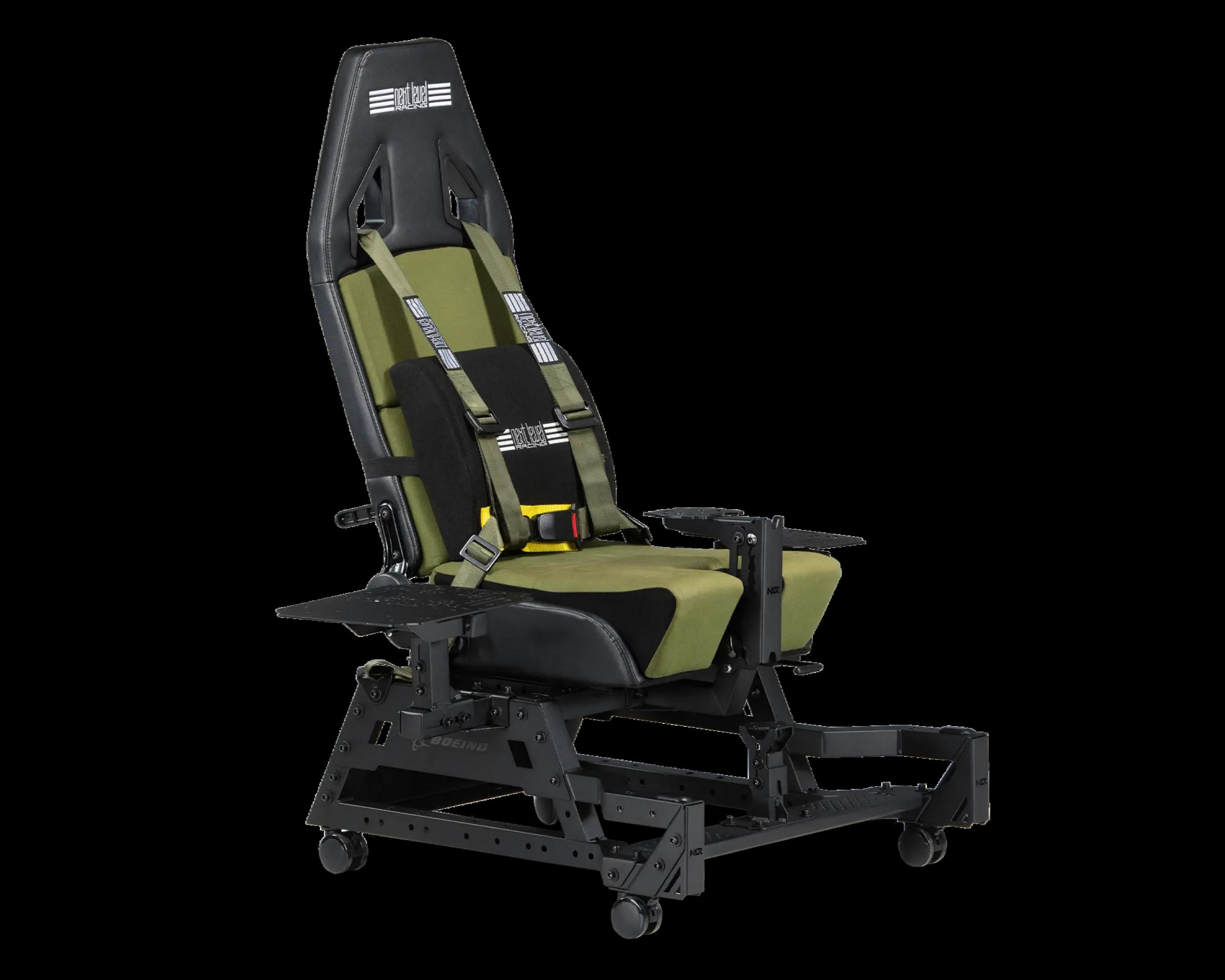 Sedile da corsa nero e verde con cinturini su telaio metallico con ruote.