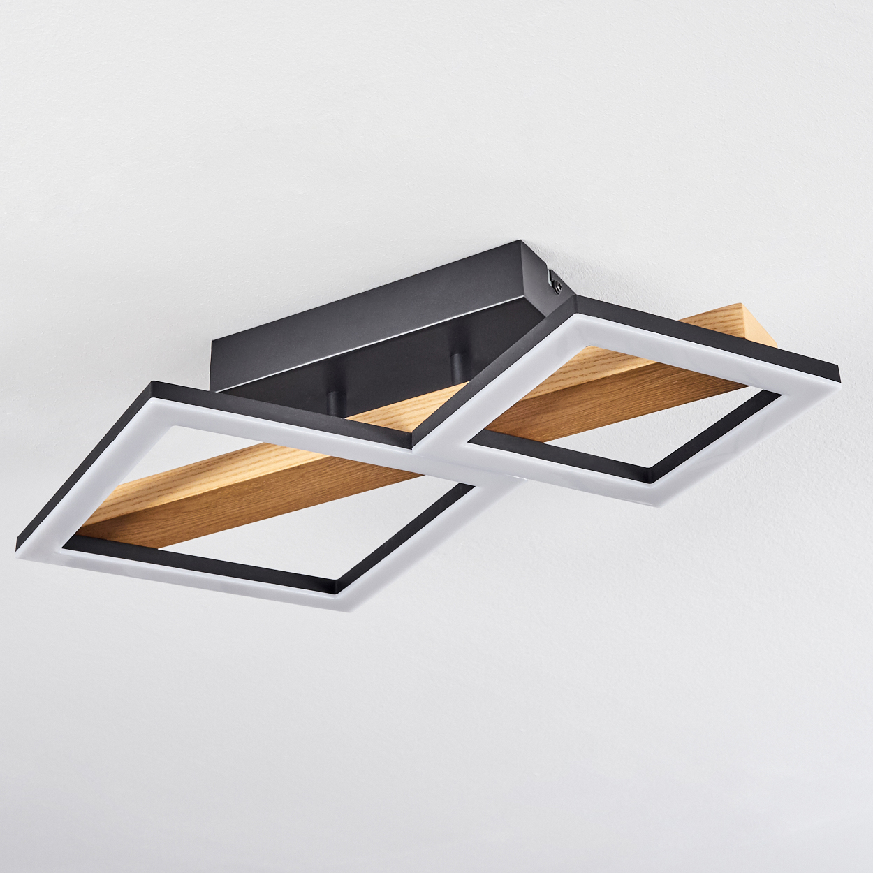 Moderne Deckenleuchte mit schwarzem Rahmen, Holzakzenten und weißen LED-Lichtern.