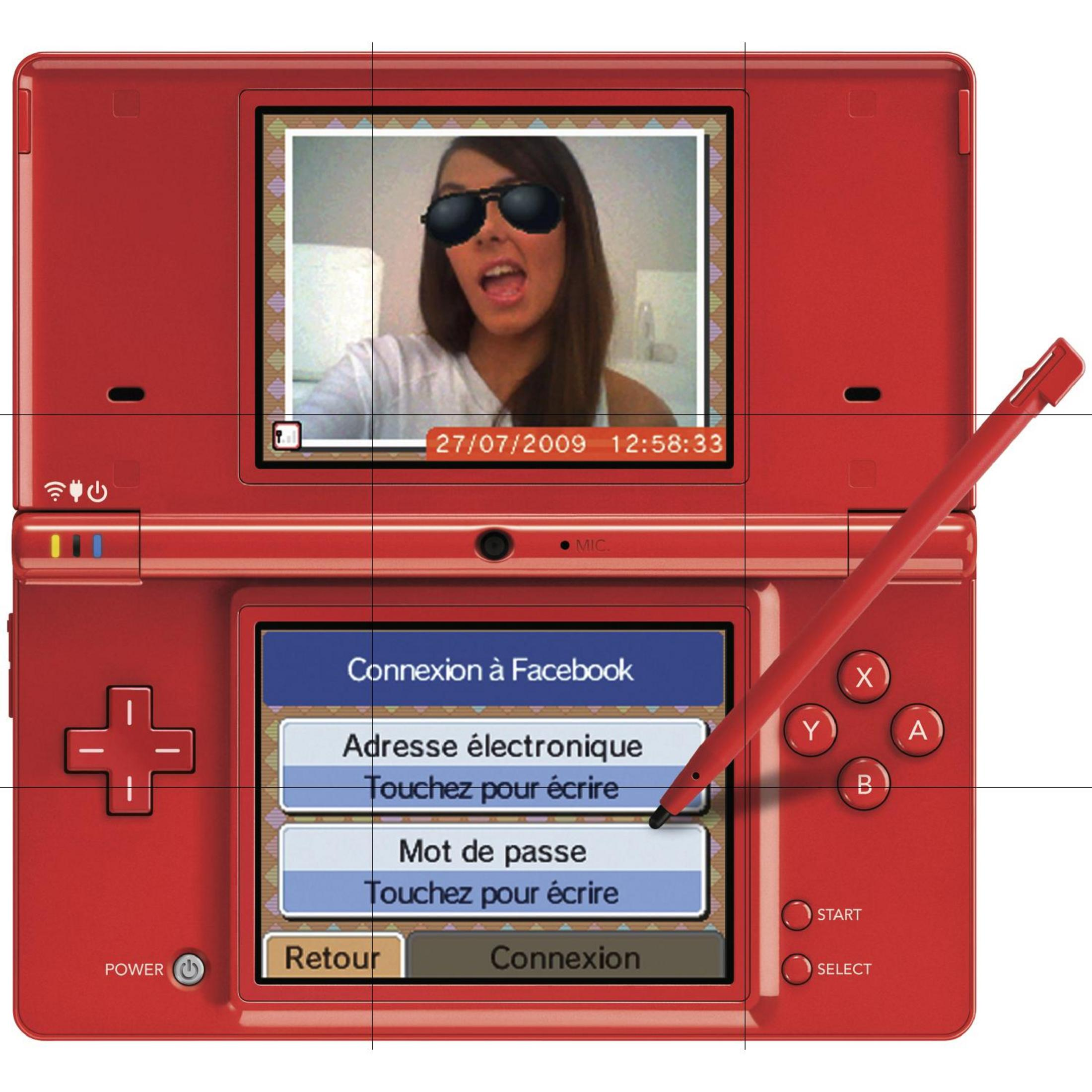 Rotes Nintendo DS mit Foto einer Frau in Sonnenbrille und Facebook-Login-Bildschirm.