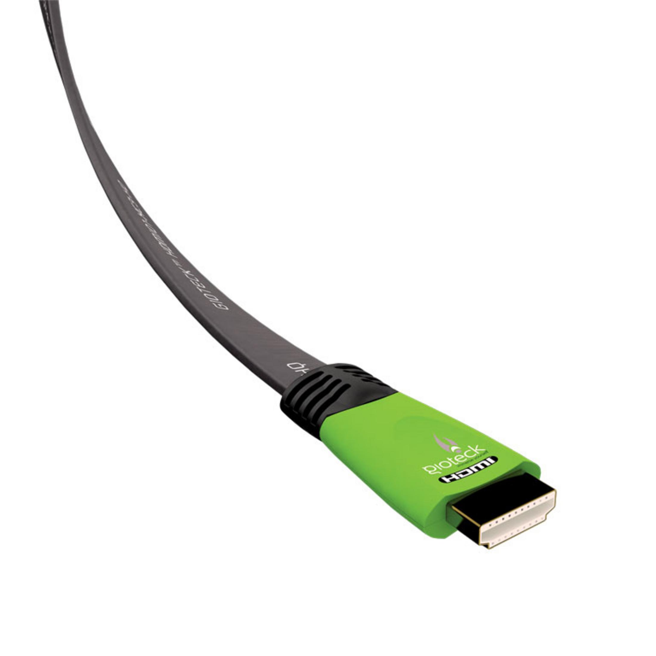 Ein grüner HDMI-Stecker mit schwarzem Kabel auf weißem Hintergrund.