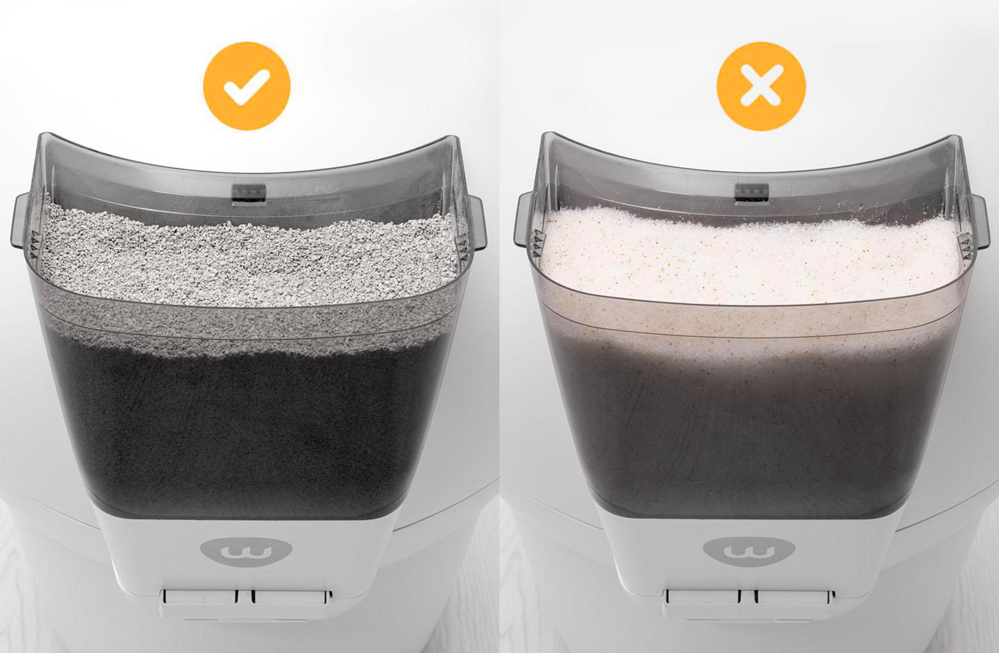 Dos cajas de arena: izquierda con arena fina gris (marca), derecha con arena aglutinante (cruz).