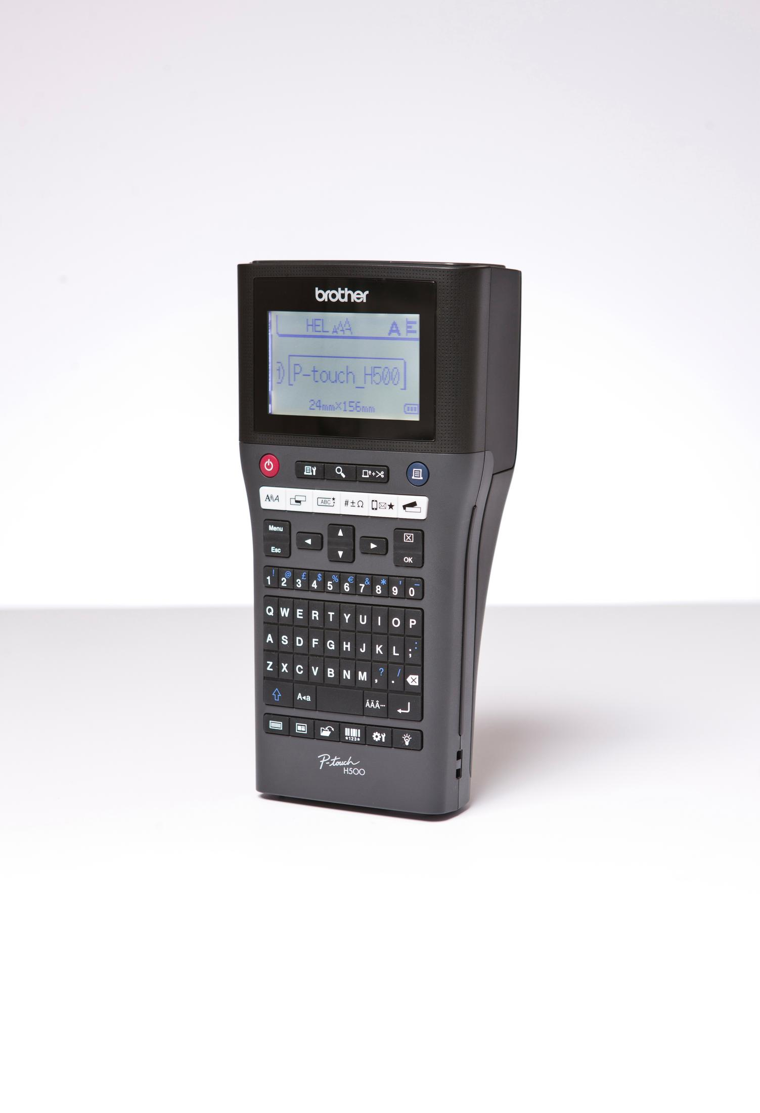 Una etichettatrice Brother P-Touch H500 grigia con tastiera e display.