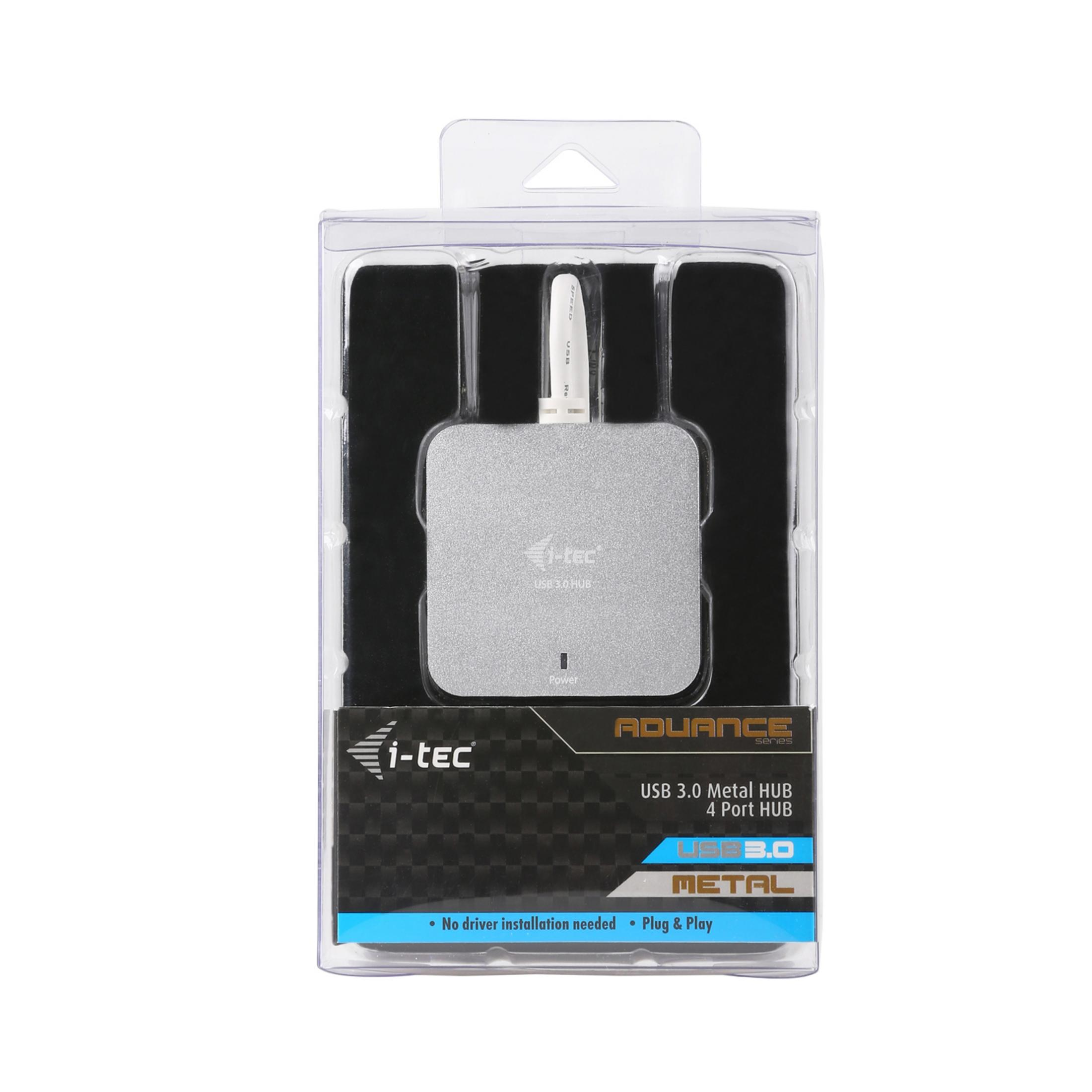 Hub USB 3.0 argenté 4 ports dans son emballage.