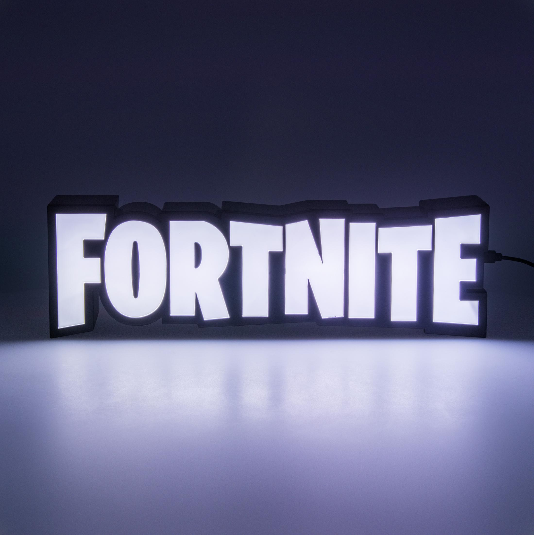 Un letrero iluminado con la palabra FORTNITE sobre fondo oscuro.