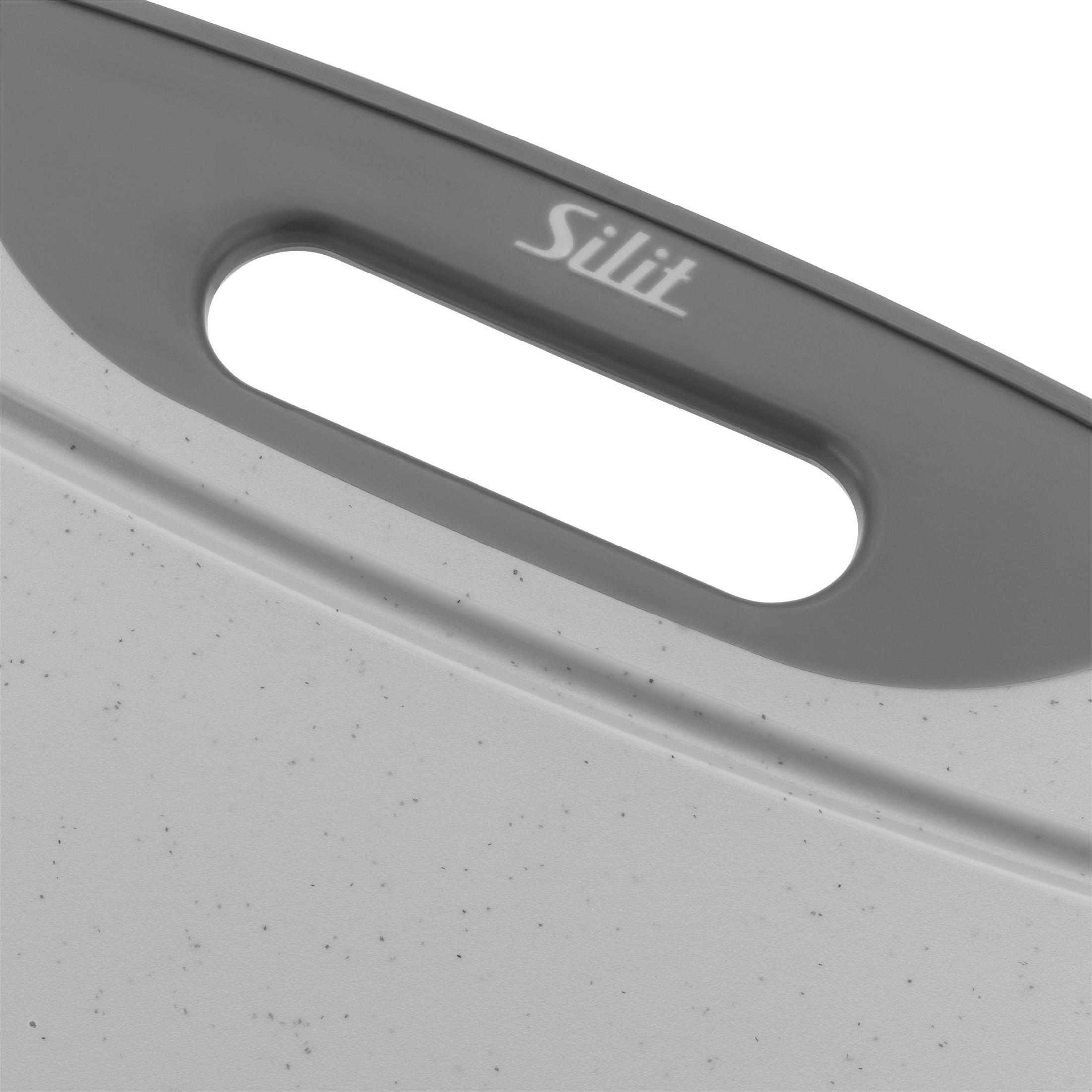 Graue Schneidebrett mit Griffloch und Silit-Logo.