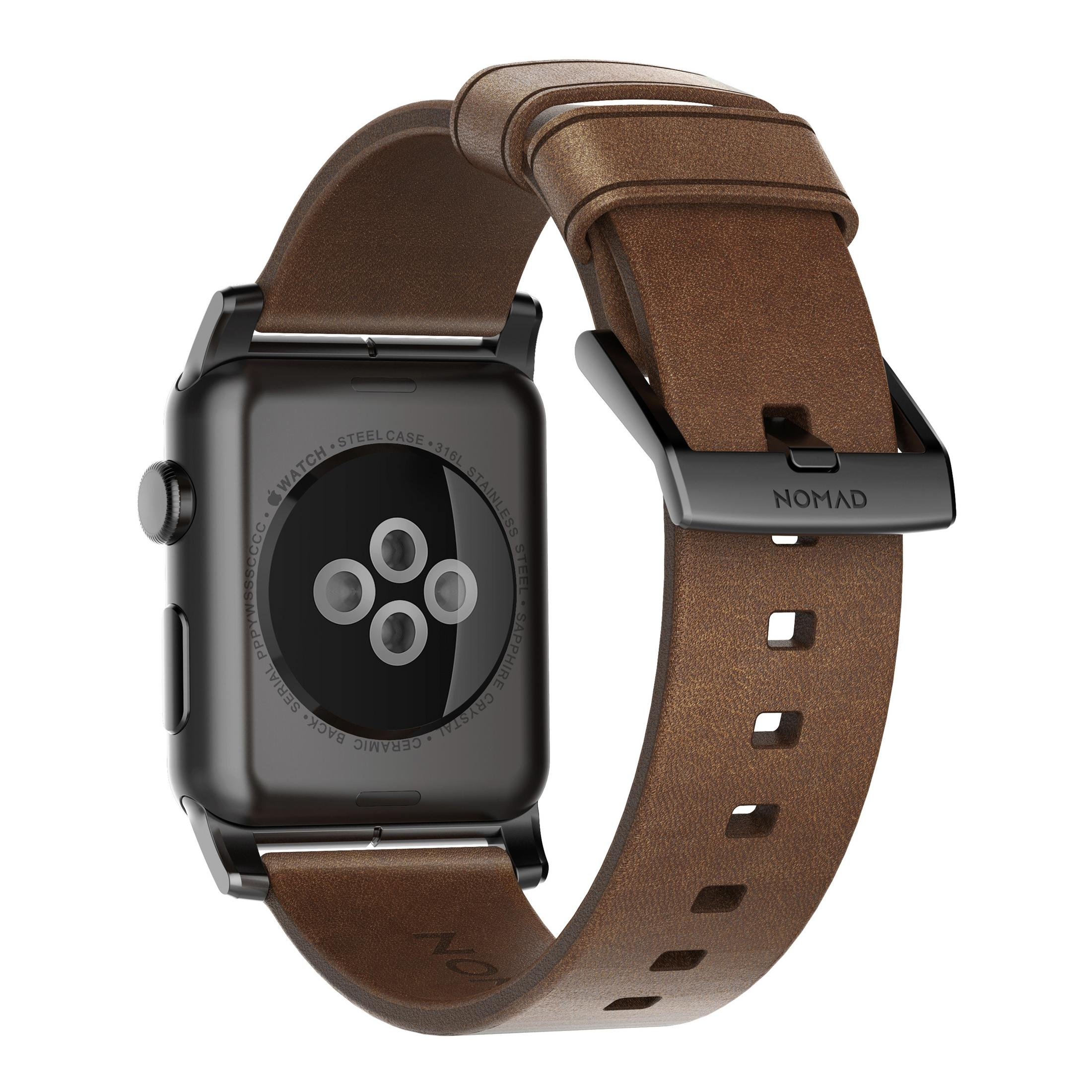 Rückseite einer schwarzen Smartwatch mit braunem Lederarmband und schwarzer Schnalle.