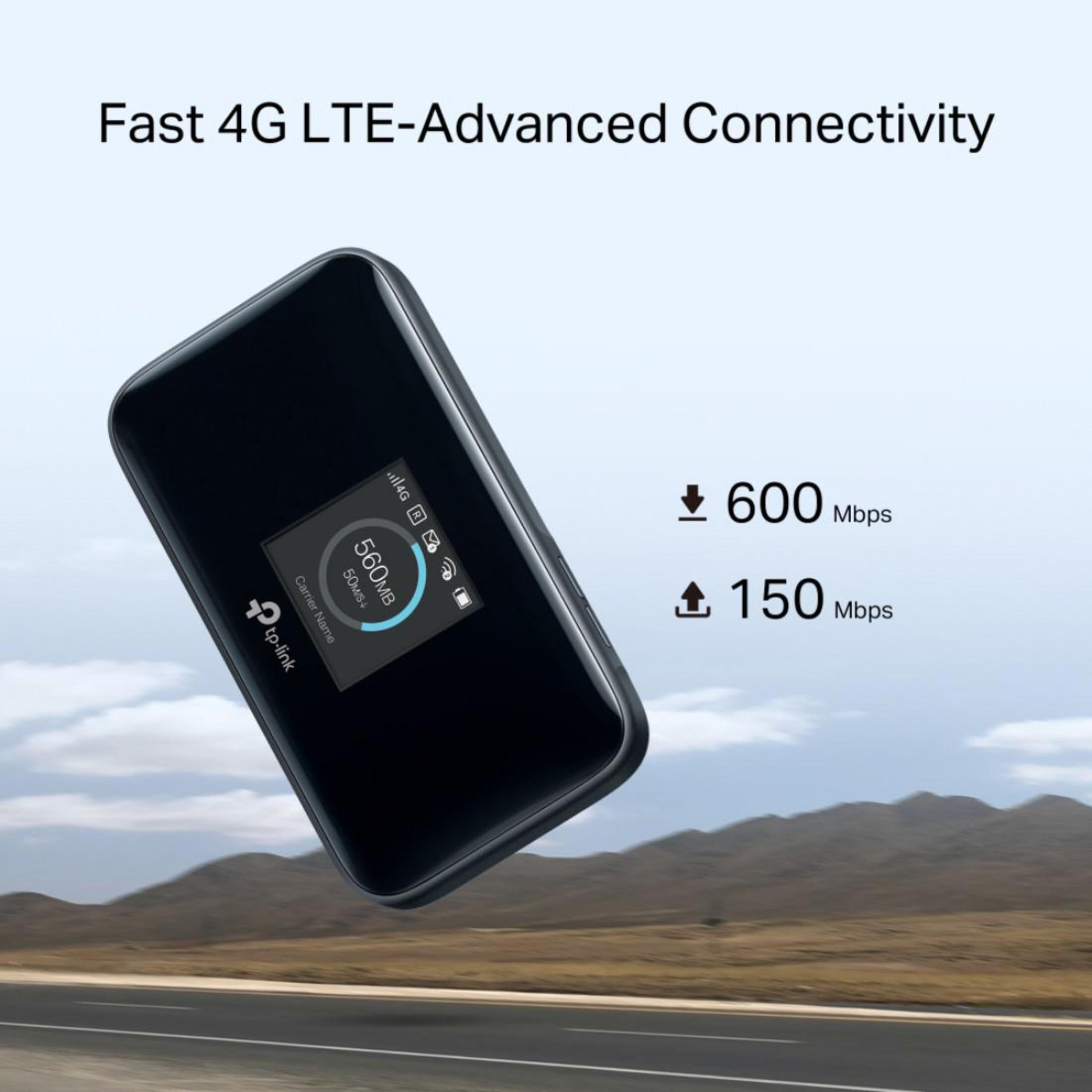 Schwarzer 4G-Router mit 560 MB Datennutzung, 600/150 Mbps, auf einer Straße mit Bergen.