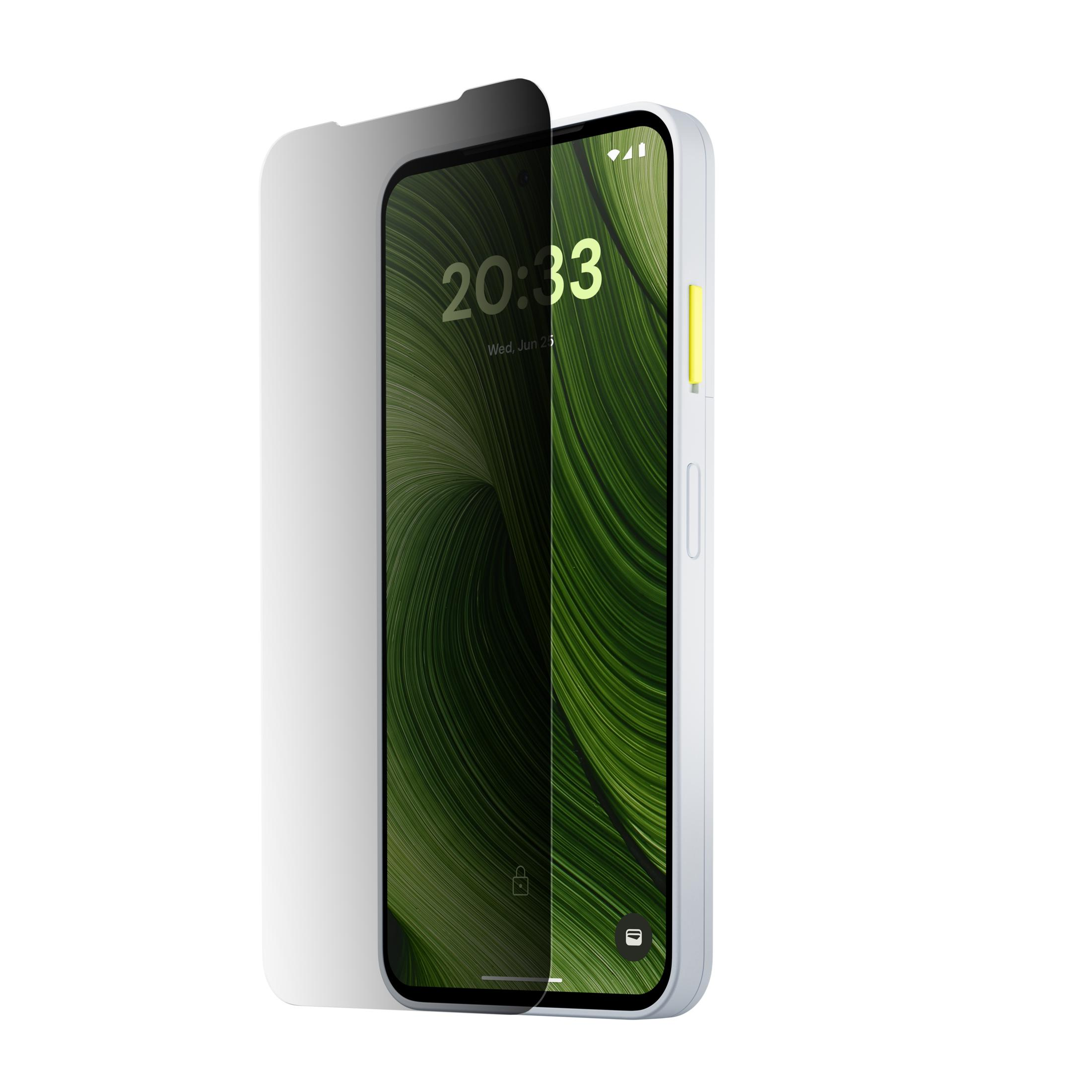 Uno smartphone bianco con una protezione dello schermo parzialmente applicata.