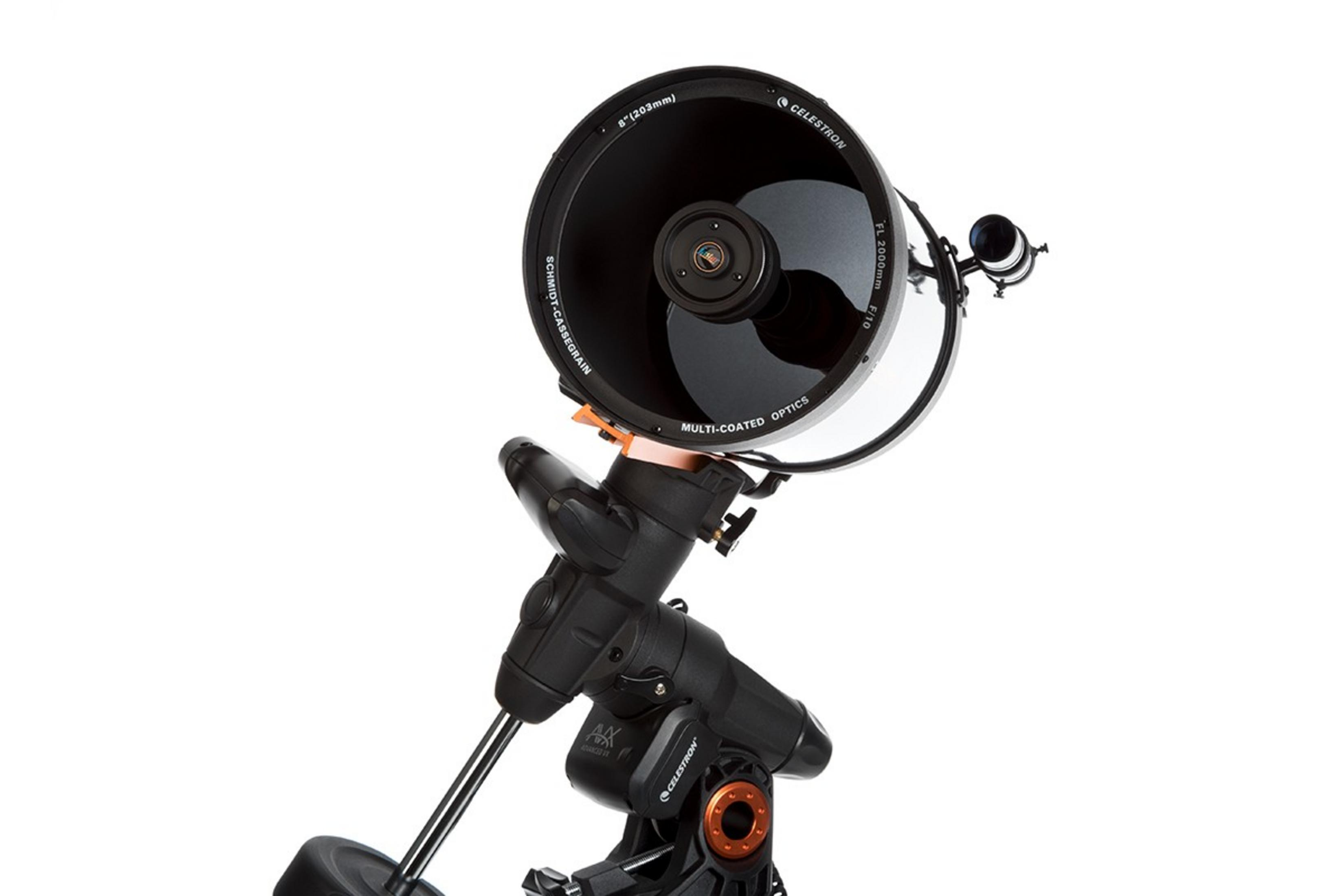 Ein Celestron Schmidt-Cassegrain Teleskop mit einer 8-Zoll-Öffnung und orangefarbenen Akzenten.