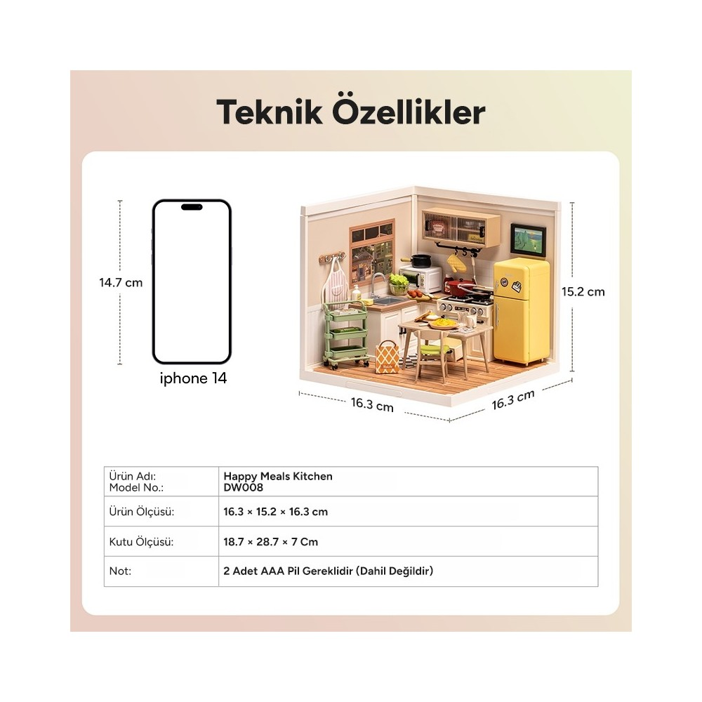 Sarı buzdolaplı, masalı, aksesuarlı minyatür mutfak. Boyutlar: 16,3 x 15,2 x 16,3 cm.