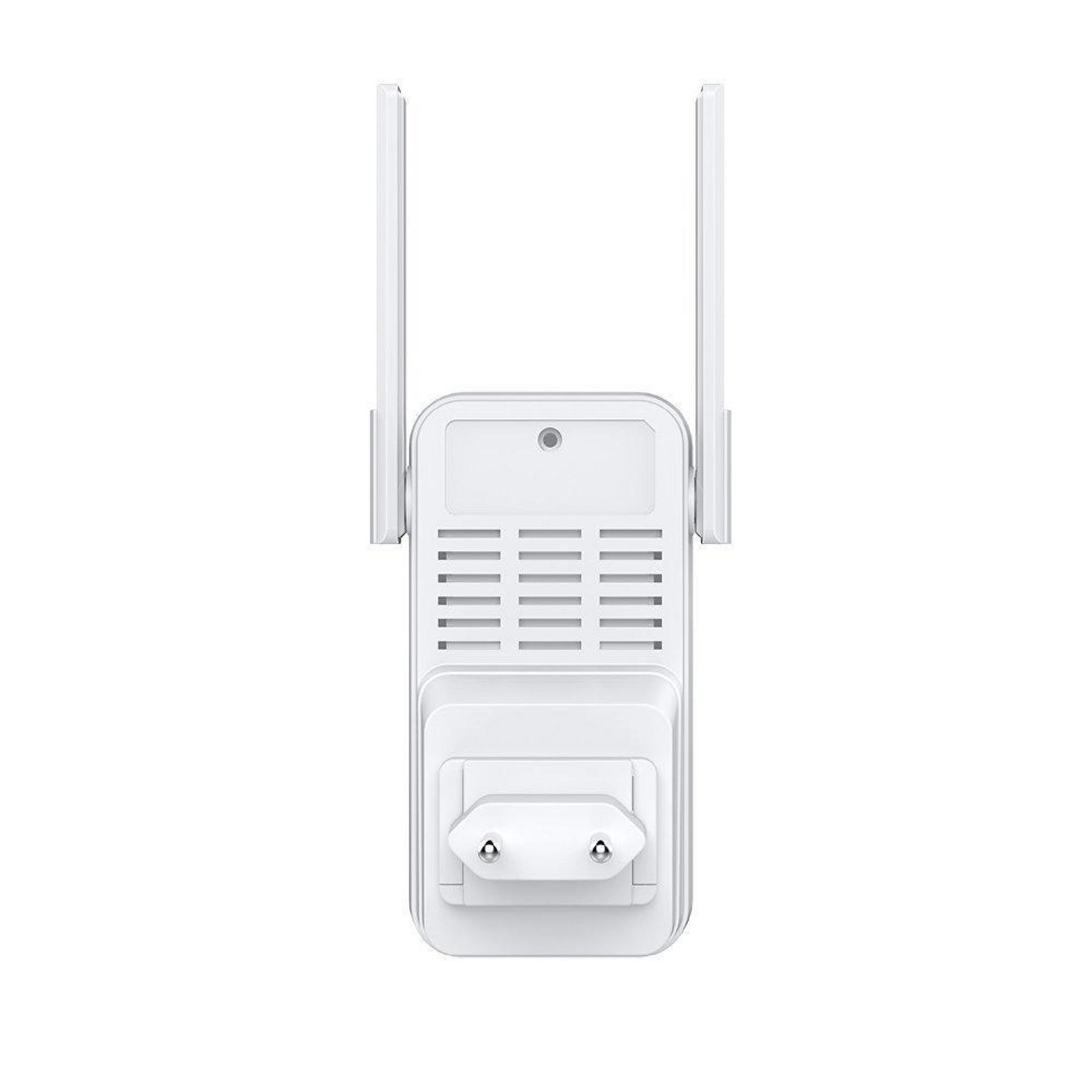 Extensor WiFi blanco con dos antenas y enchufe.