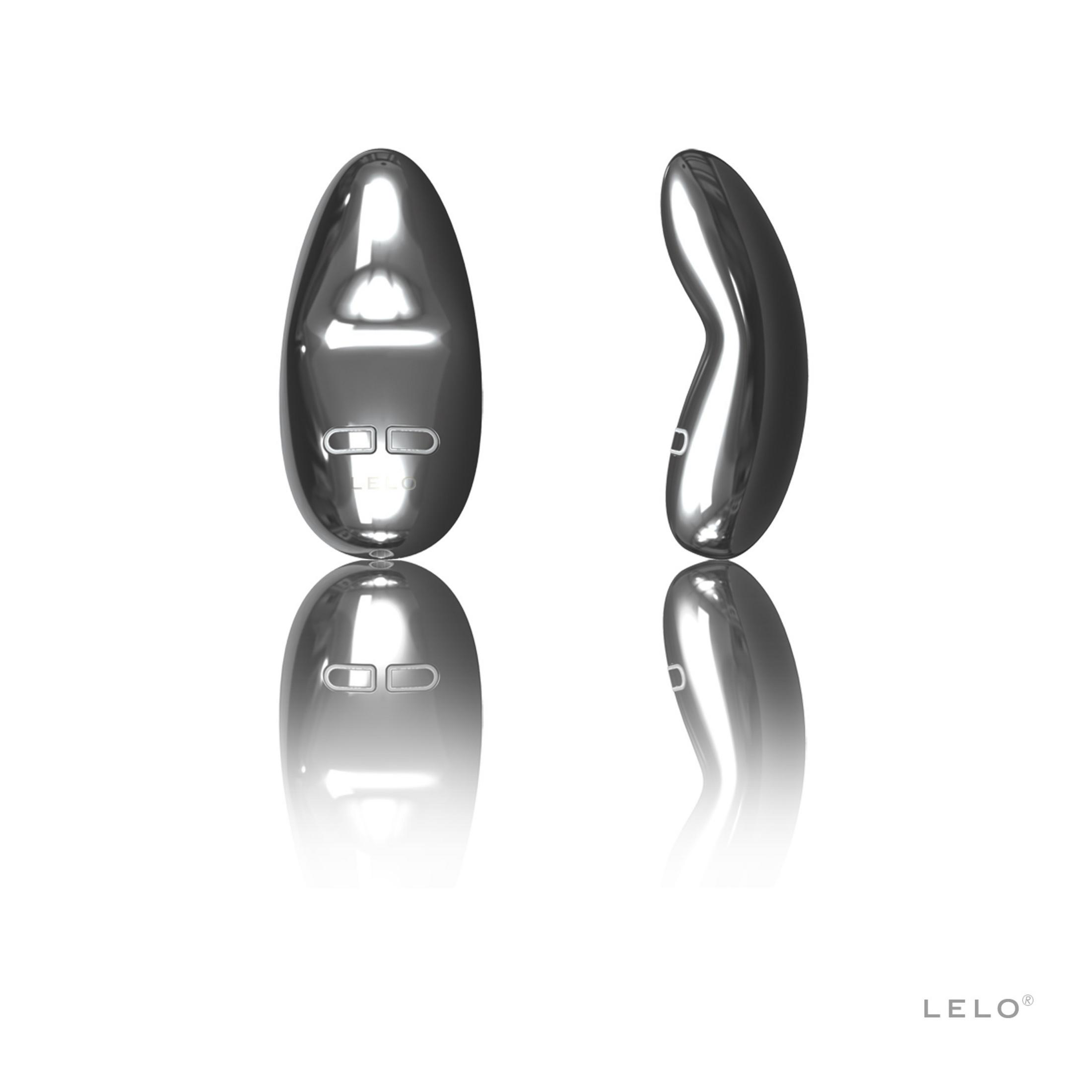 Zwei glatte, silberne Objekte mit LELO-Logo auf weißem Hintergrund.