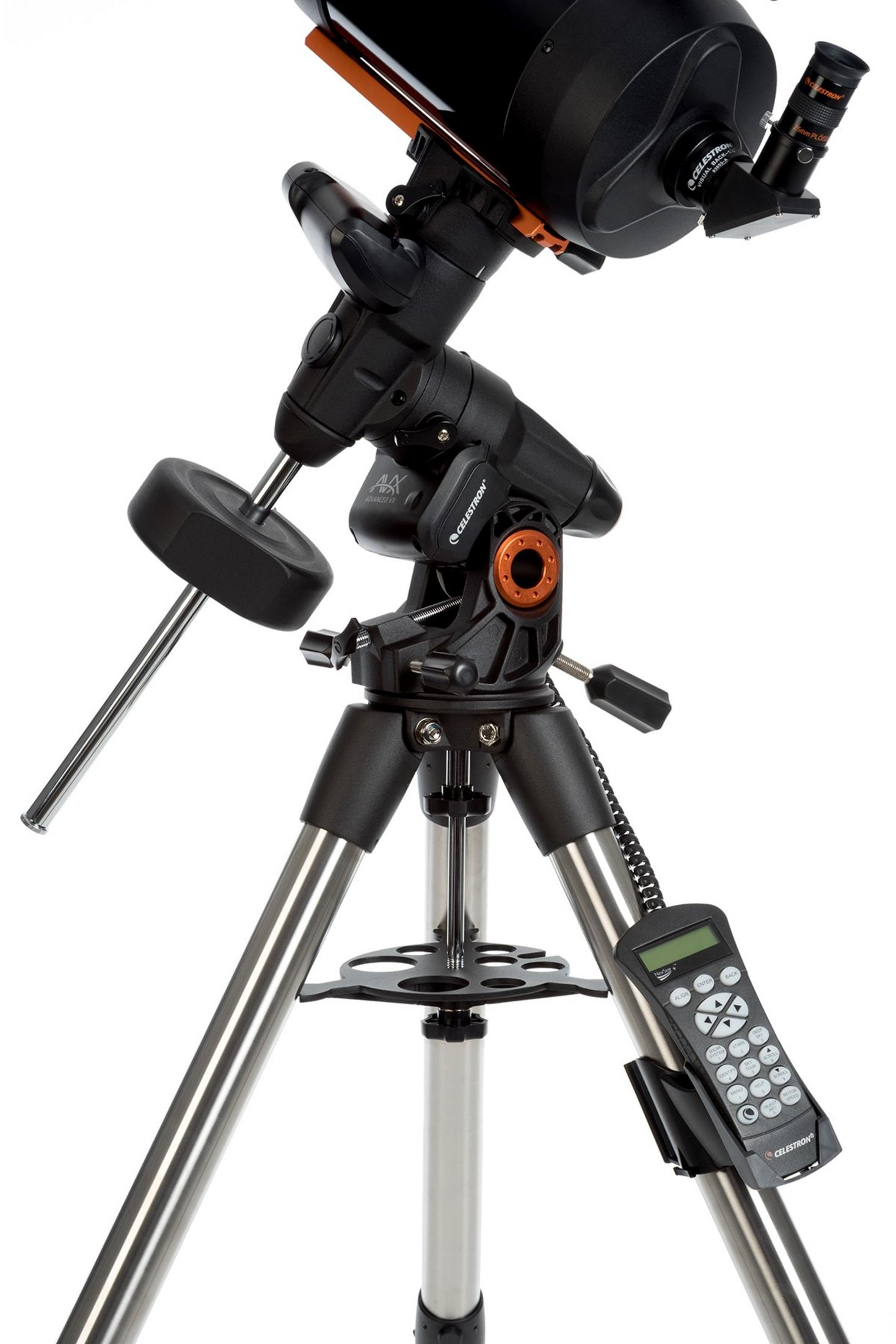 Schwarze Celestron-Teleskopmontierung mit Stativ und Fernbedienung.