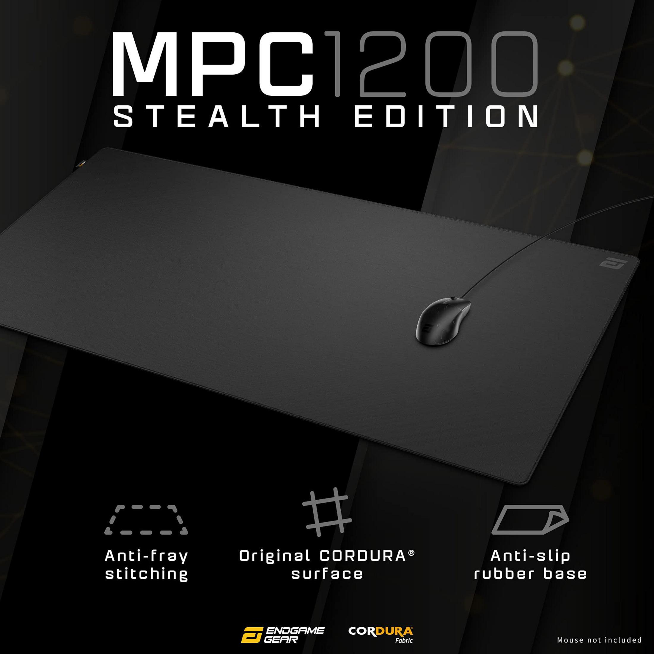 Schwarze MPC1200 Stealth Edition Mausunterlage mit Maus, Anti-fray-Nähten.