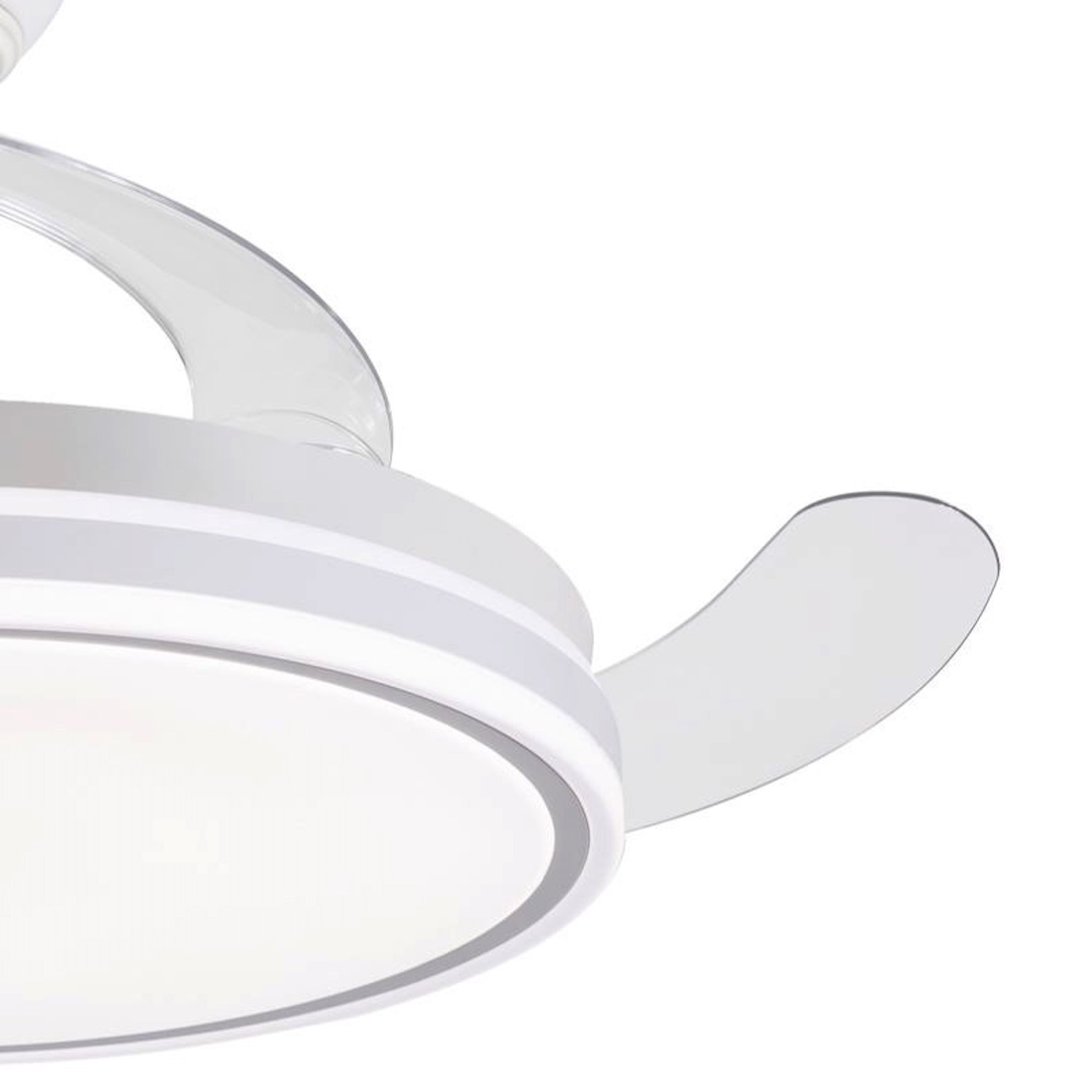 Un ventilador de techo blanco moderno con aspas retráctiles e iluminación LED integrada.