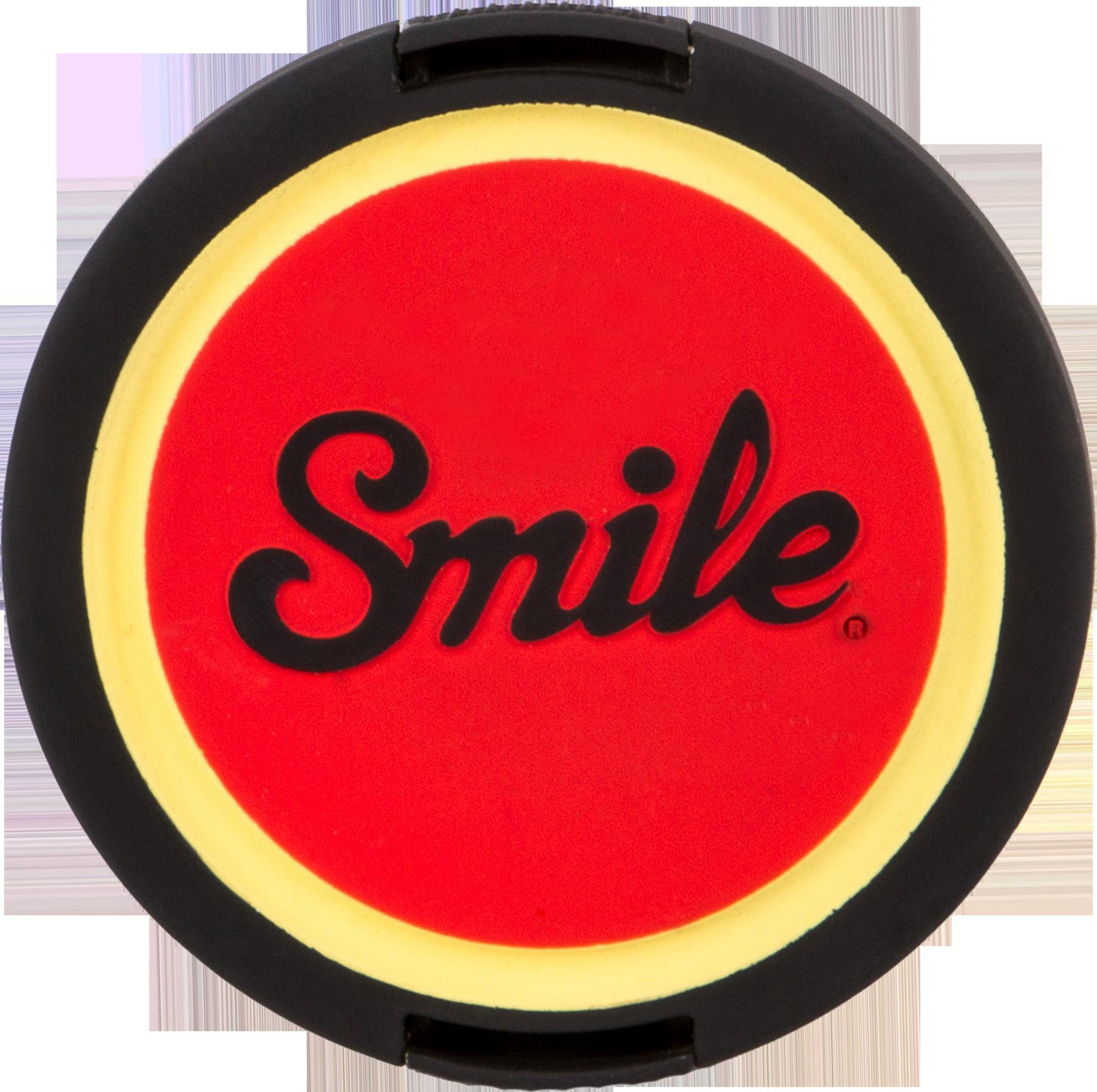 Bordo nero, anello giallo e cerchio rosso con scritta nera 'Smile'.