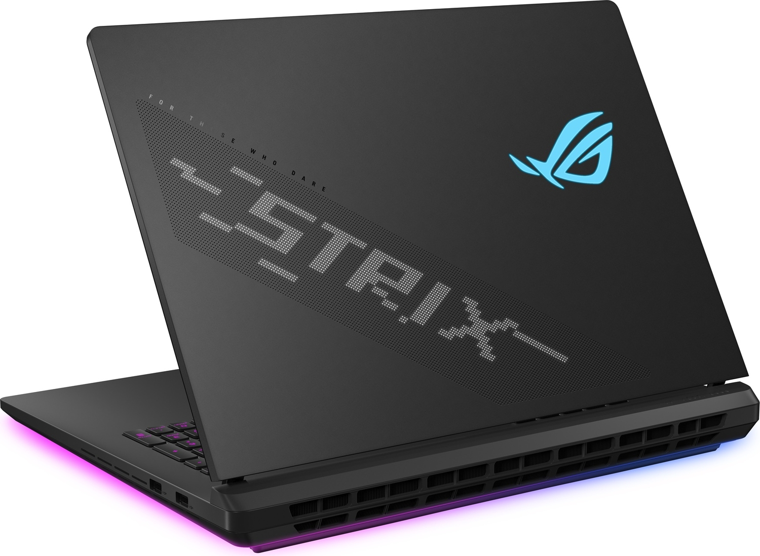 Işıklı ROG logosu ve "STRIX" yazısı bulunan siyah dizüstü bilgisayar.