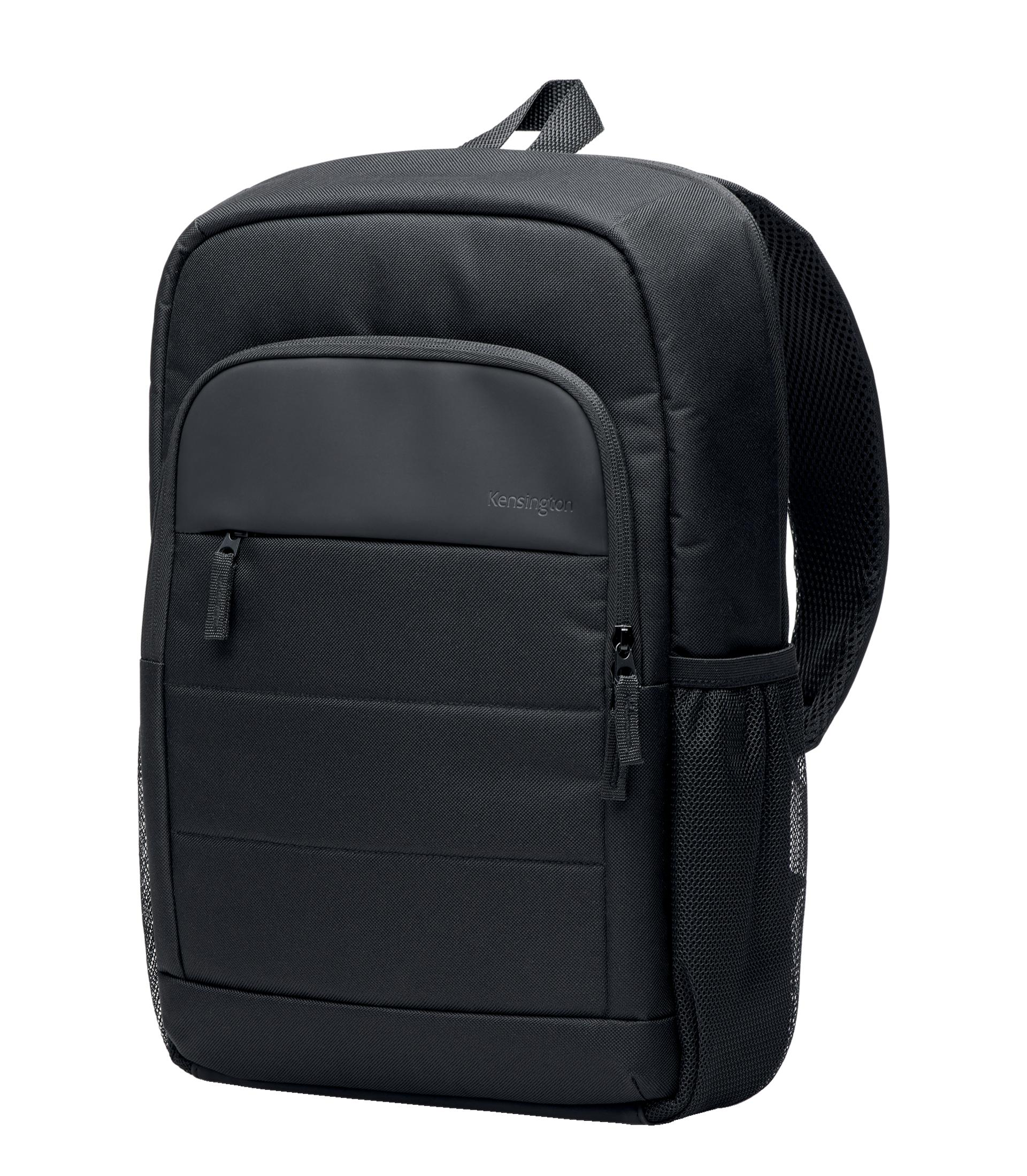 Uno zaino nero Kensington con cerniere multiple e tasche laterali in rete.
