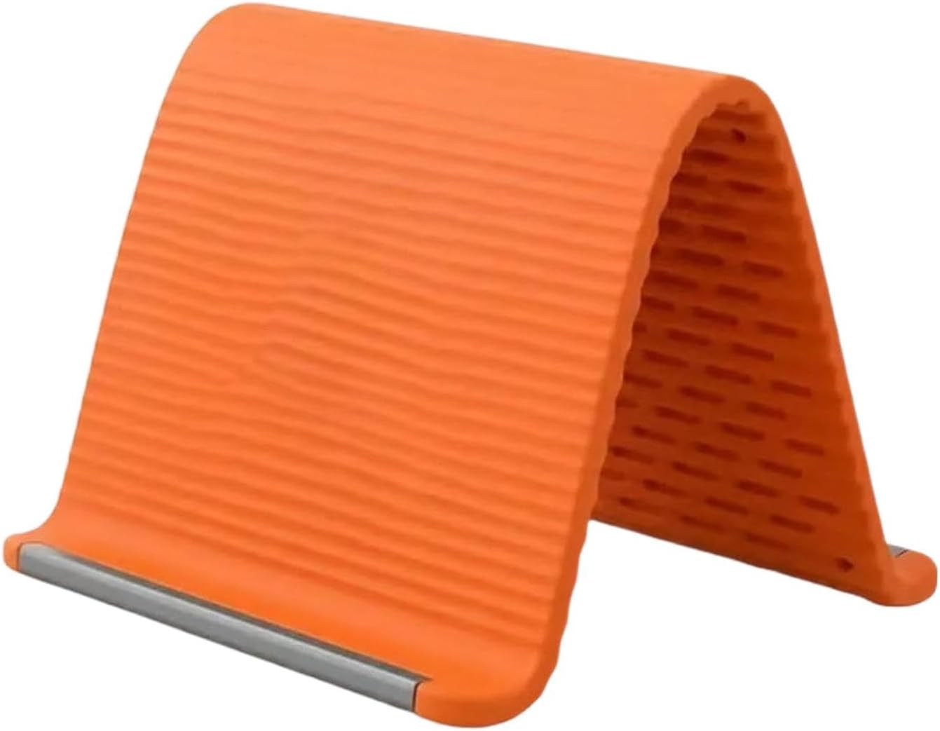 Ein orangefarbener Handyhalter mit Rillen und einem Metallstreifen.