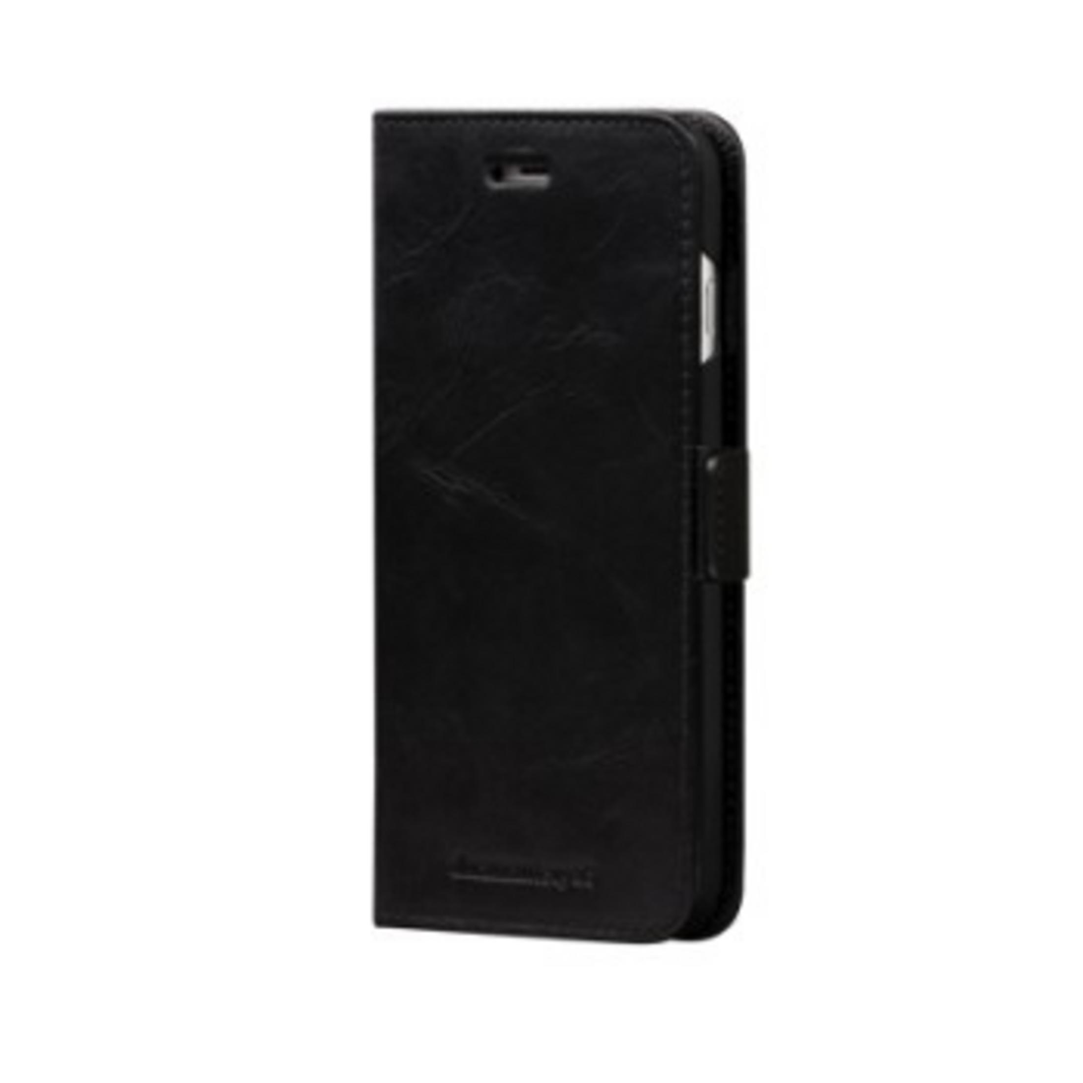 Una custodia nera testurizzata a flip per telefono con chiusura magnetica su sfondo bianco.