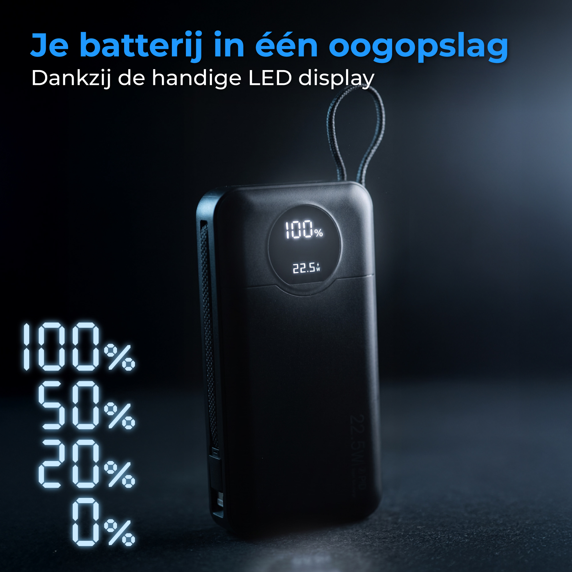 Zwarte powerbank met LED-display dat 100% lading aangeeft.