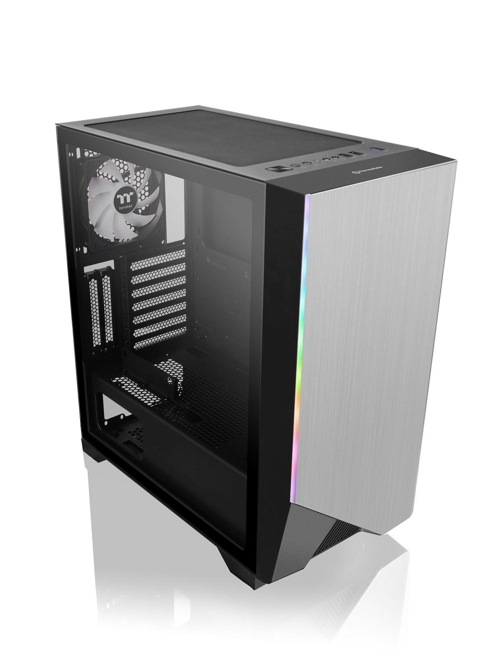 Un case per PC argentato con pannello laterale in vetro e illuminazione RGB.