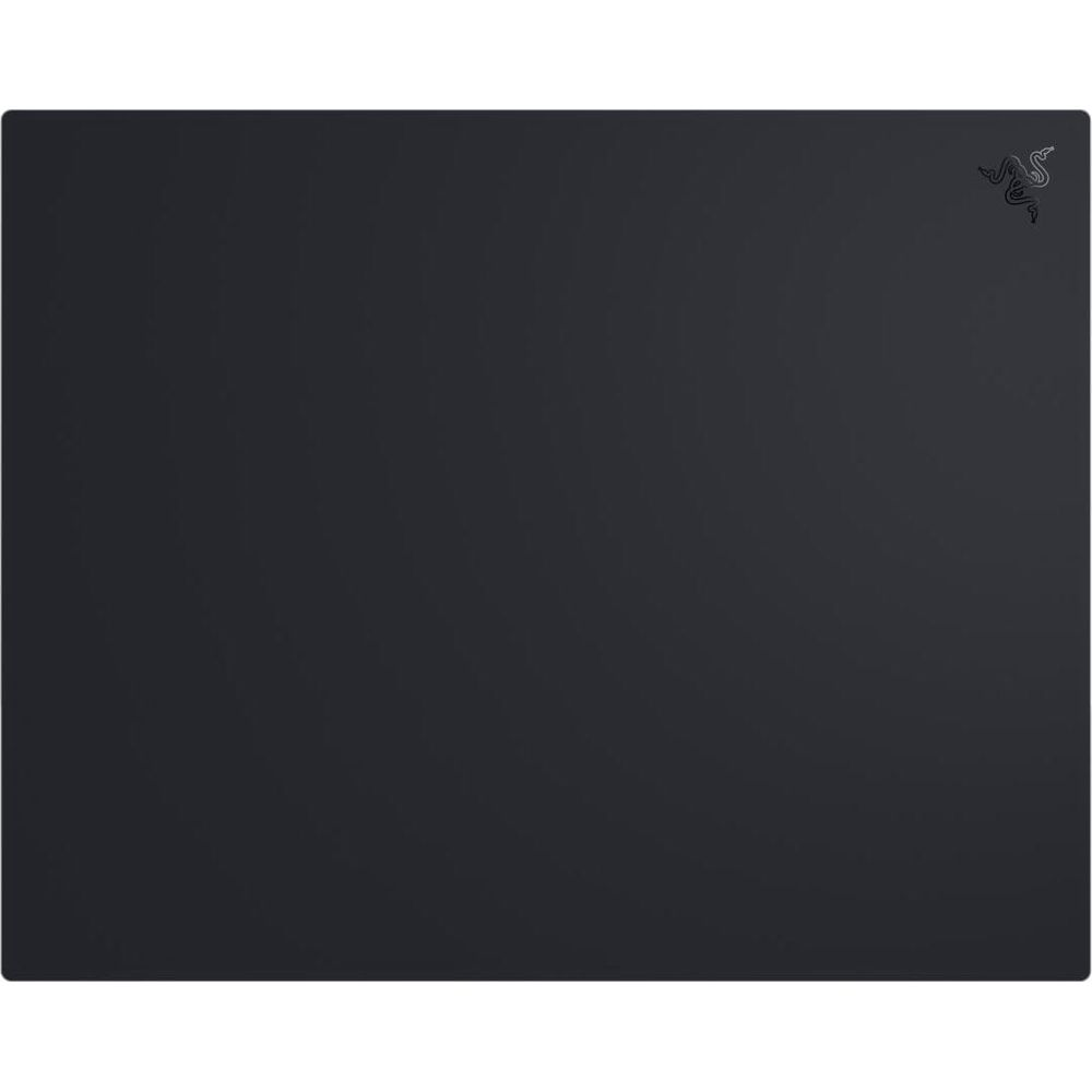 Schwarzer Razer Mauspad mit kleinem Logo oben rechts.