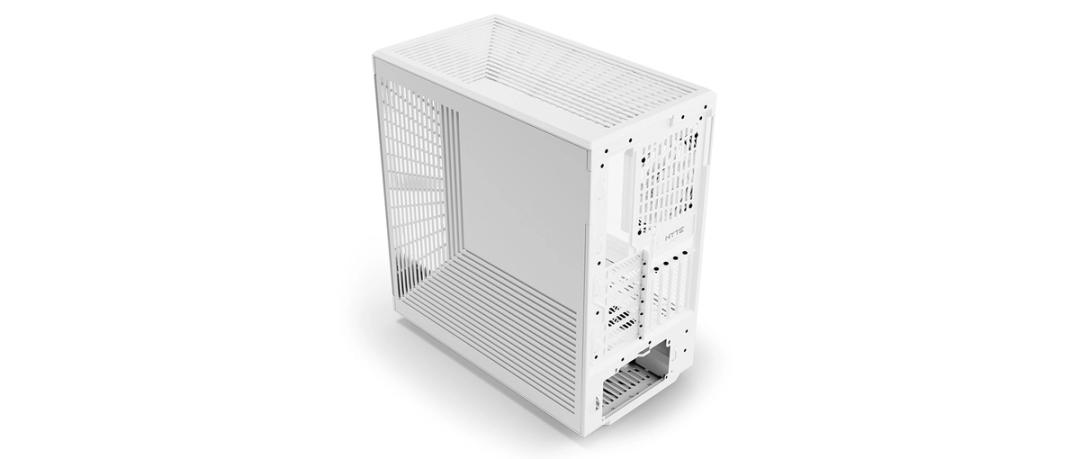 Un case per computer bianco con fessure di ventilazione e ritagli.
