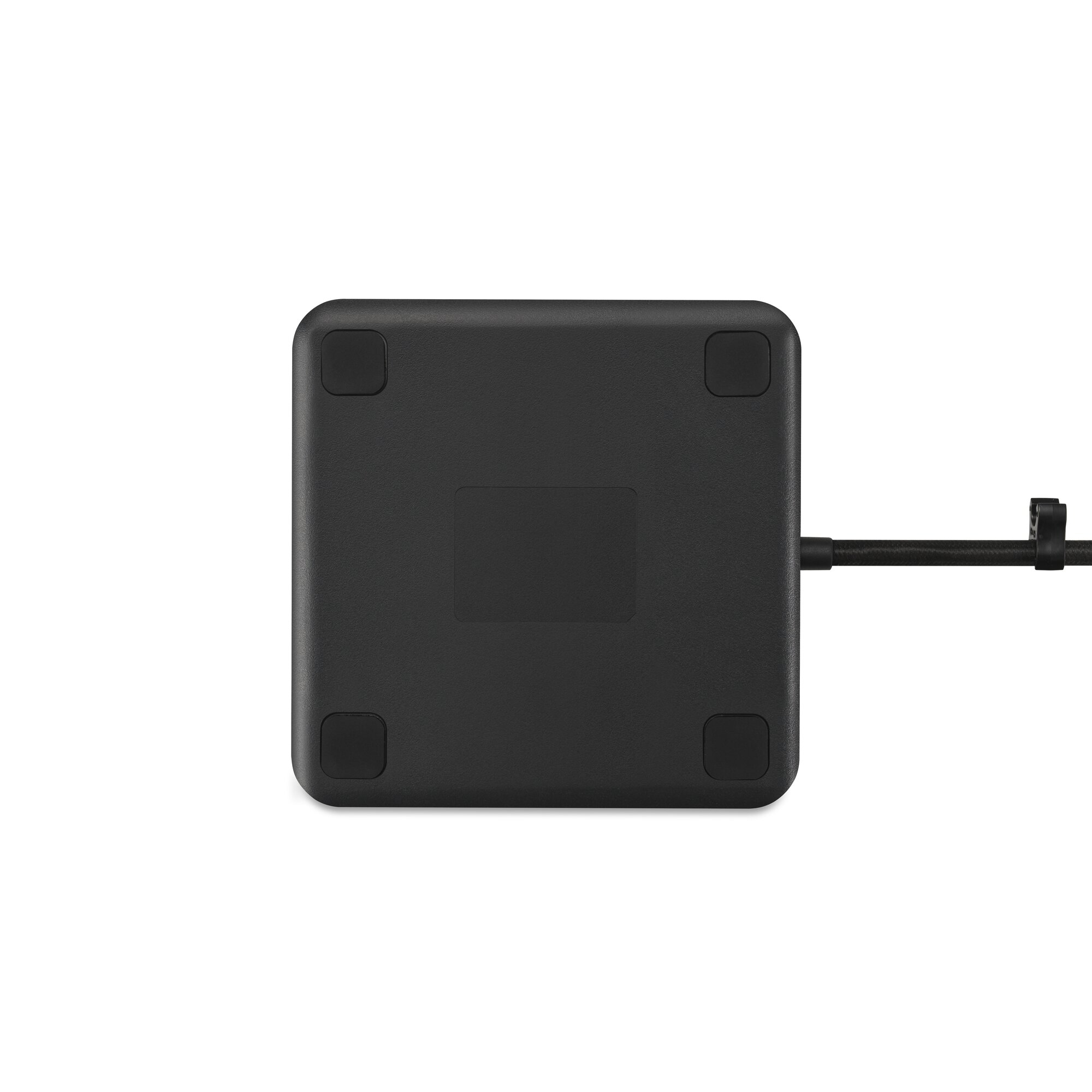 Schwarzes rechteckiges Gerät mit vier Gumminoppen und einem Kabel.