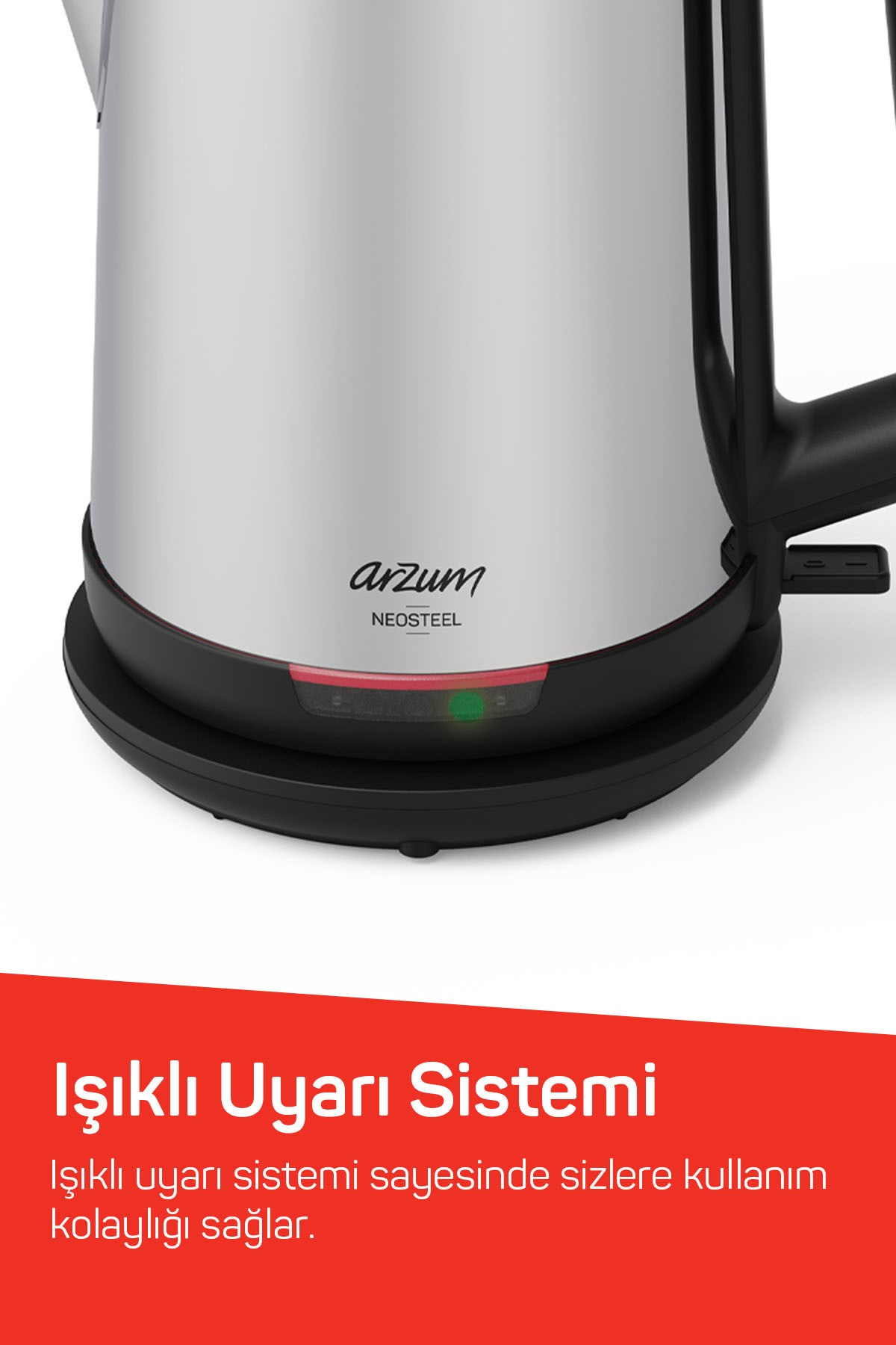 Siyah saplı ve tabanlı paslanmaz çelik su ısıtıcısı, ışıklı göstergeli.