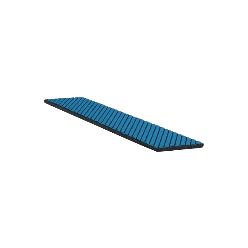 Ein schmales, blaues Objekt mit schwarzen Streifen auf weißem Hintergrund.