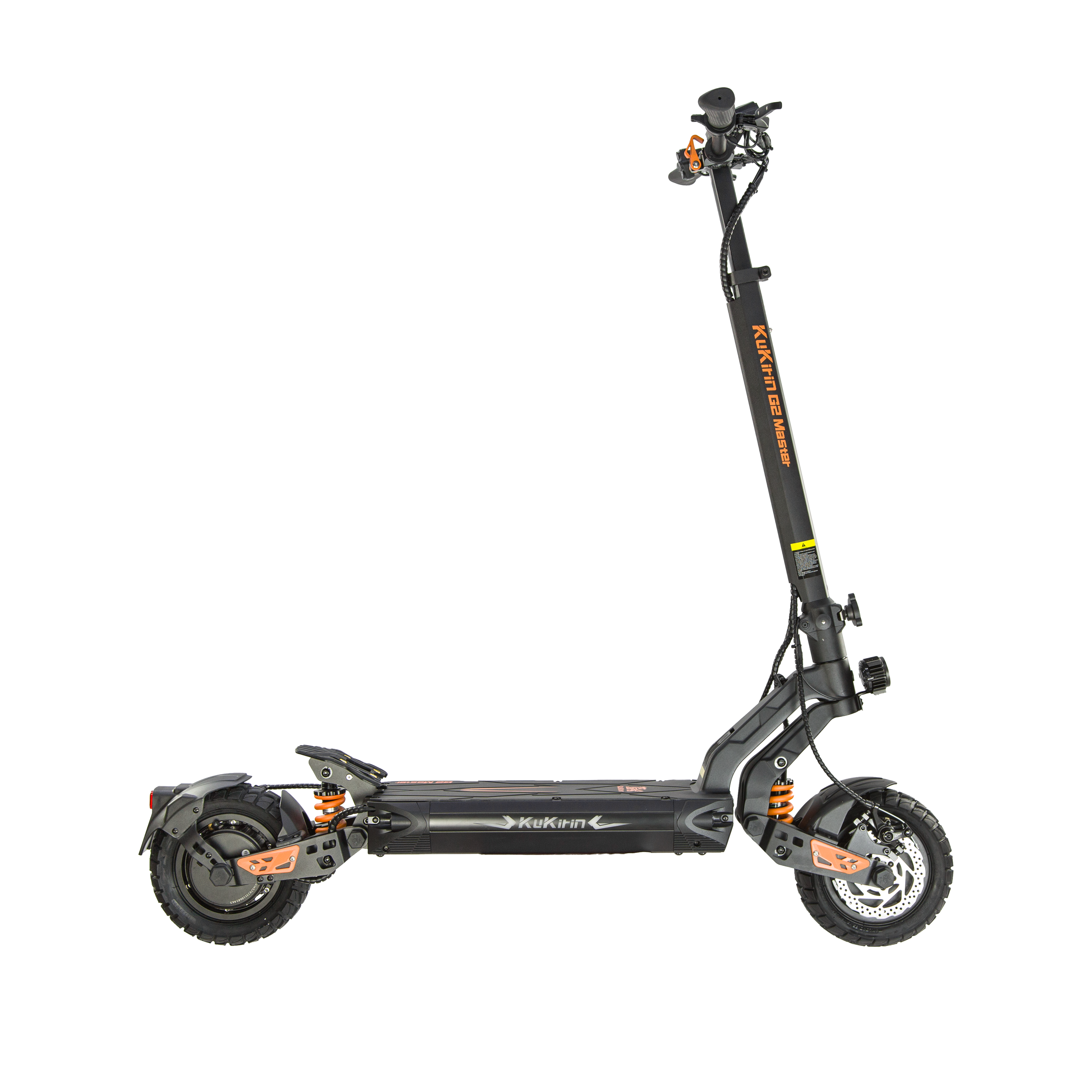 Schwarzer Elektroroller mit orangefarbenen Akzenten auf schwarzem Hintergrund.