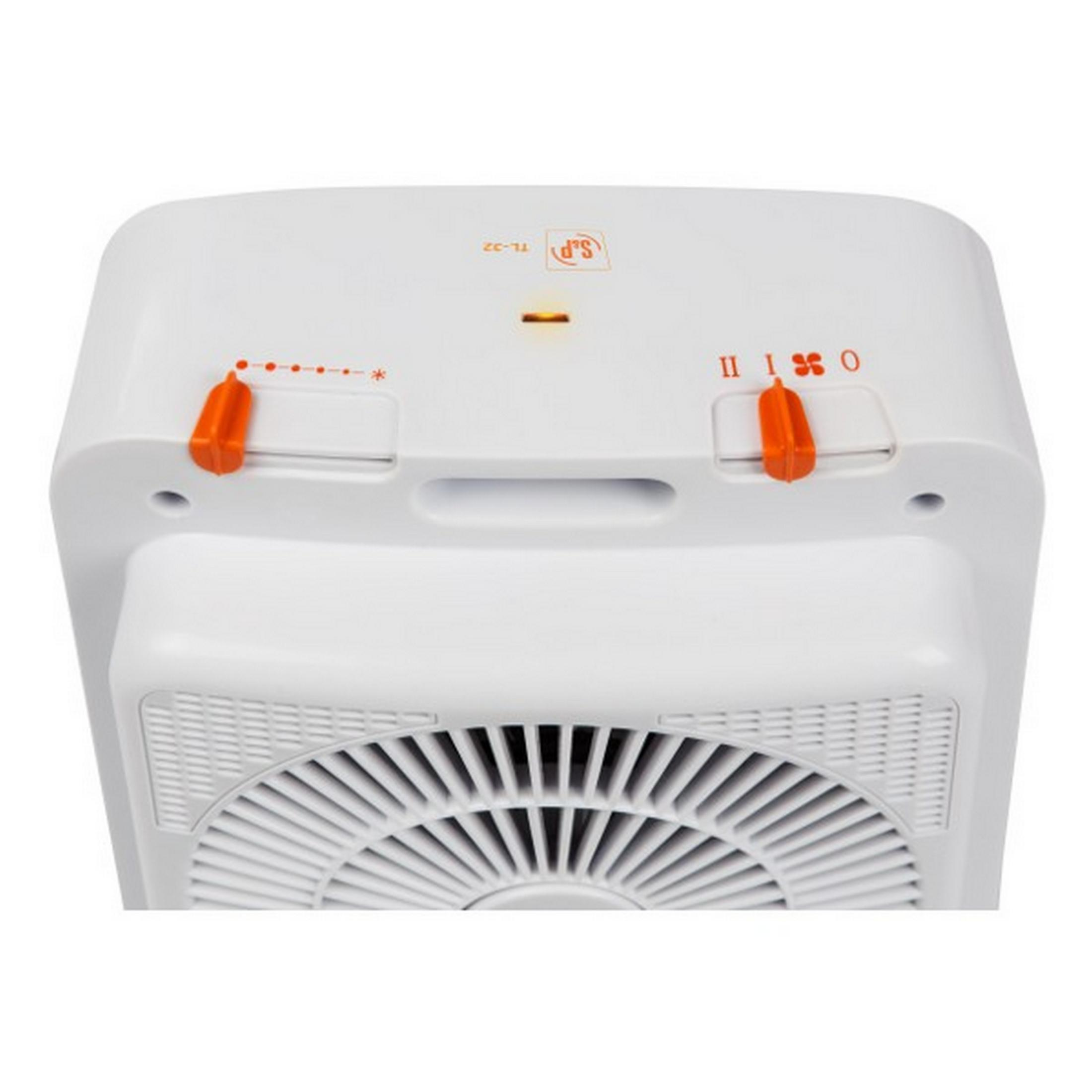 Primer plano de un calefactor con ventilador blanco, controles naranjas y rejillas.