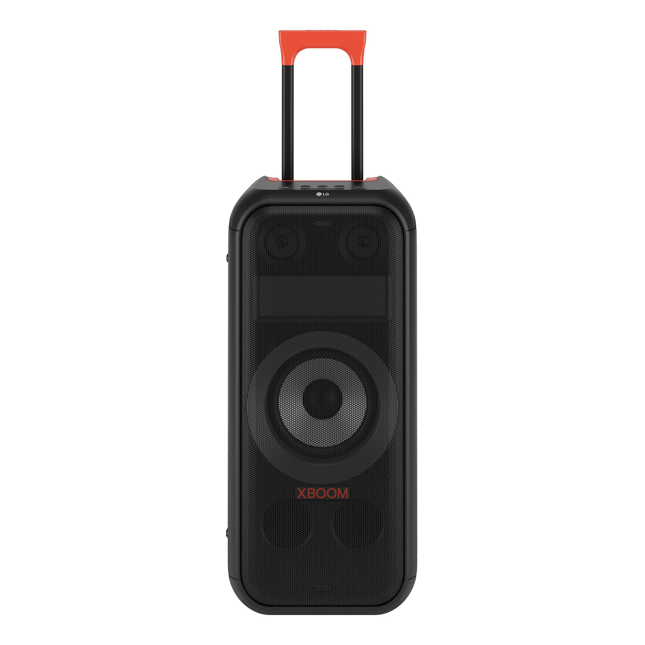Altavoz LG XBOOM portátil negro con asa retráctil.