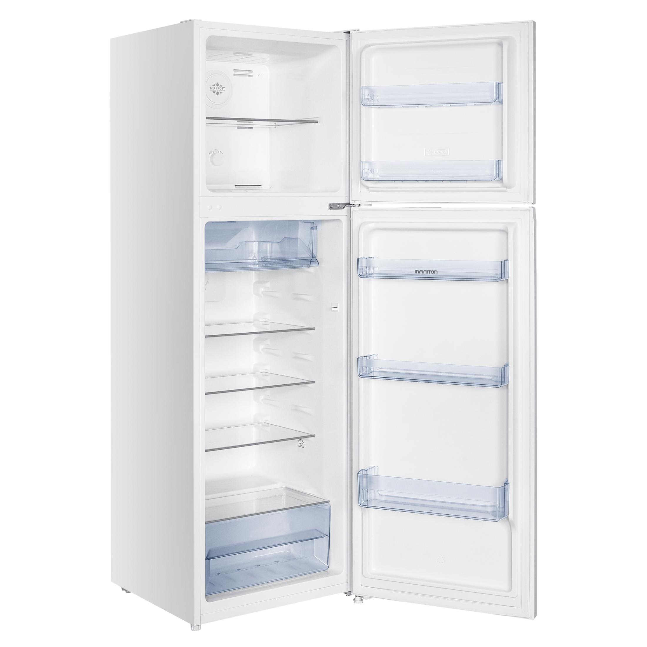 Refrigerador blanco con puerta abierta, mostrando estantes y cajones.