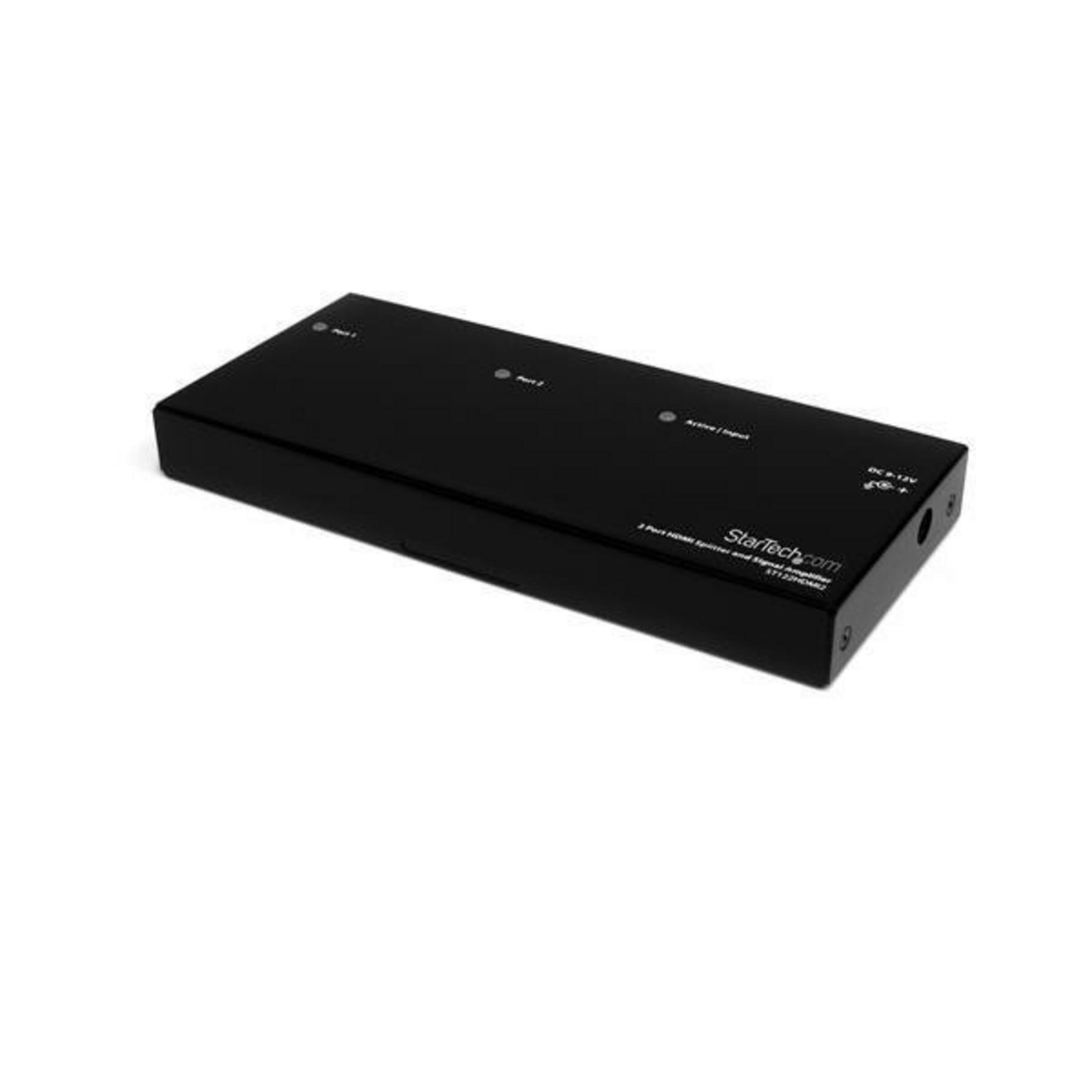 Dispositivo divisor HDMI negro con etiquetas y puertos en la parte trasera.