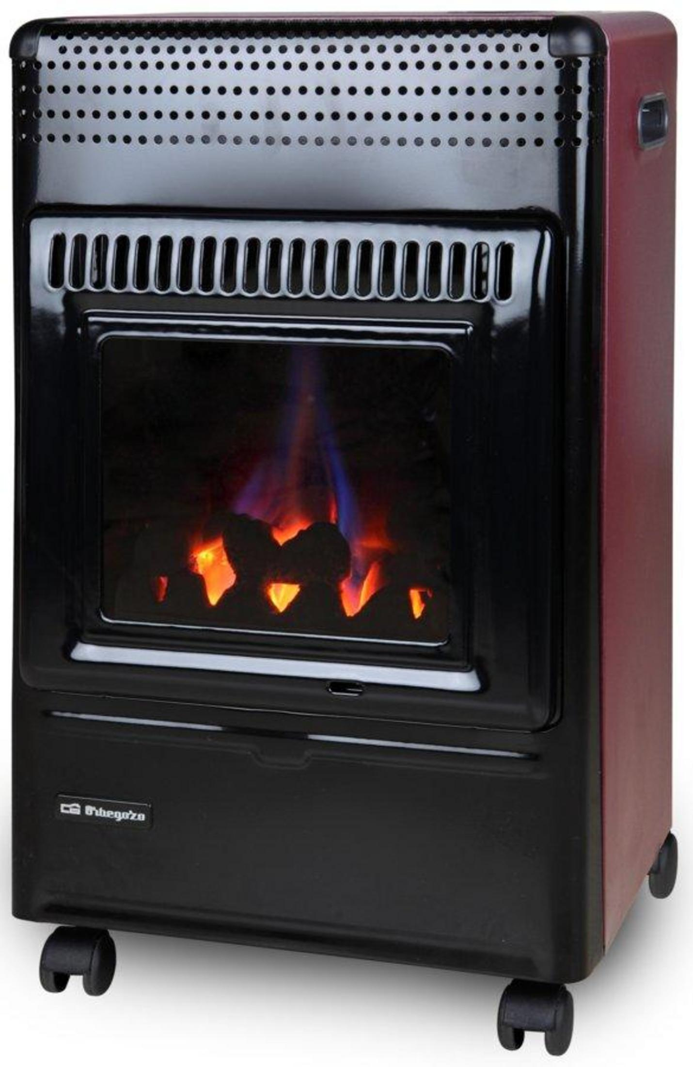 Un calefactor de gas portátil con frontal negro, carcasa roja y llamas encendidas.