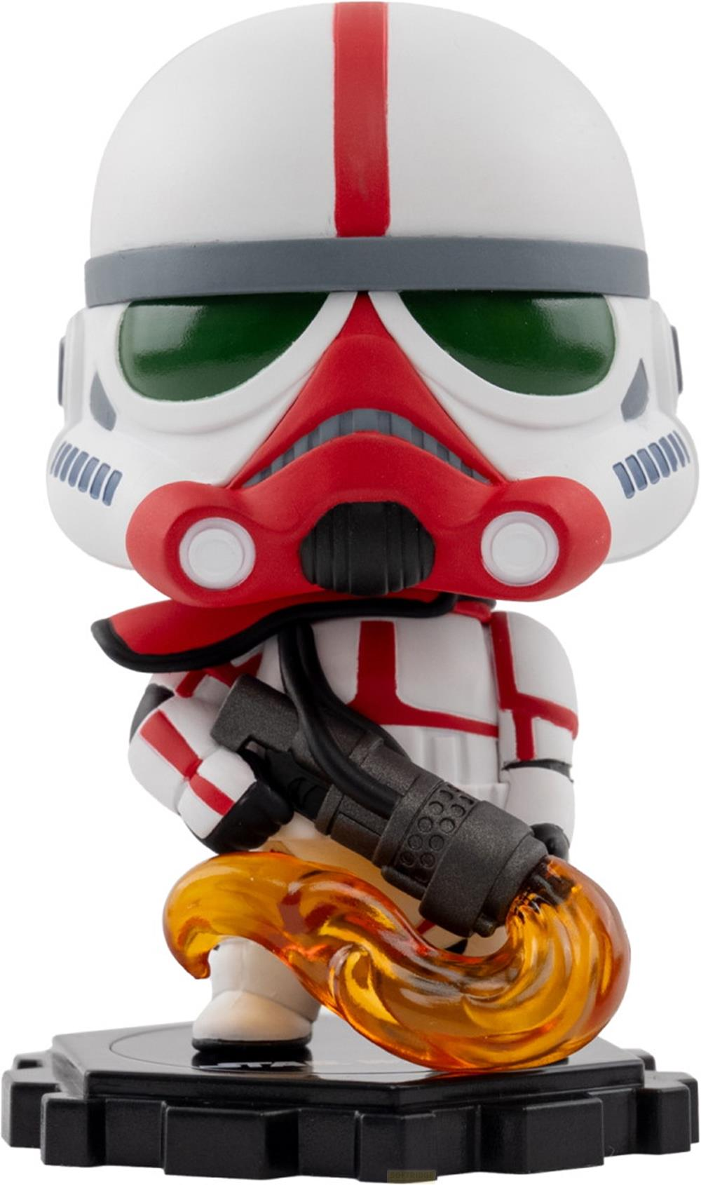 Ein Star Wars-Sturmtruppler mit Flammenwerfer und orangefarbener Flamme auf einem schwarzen Sockel.