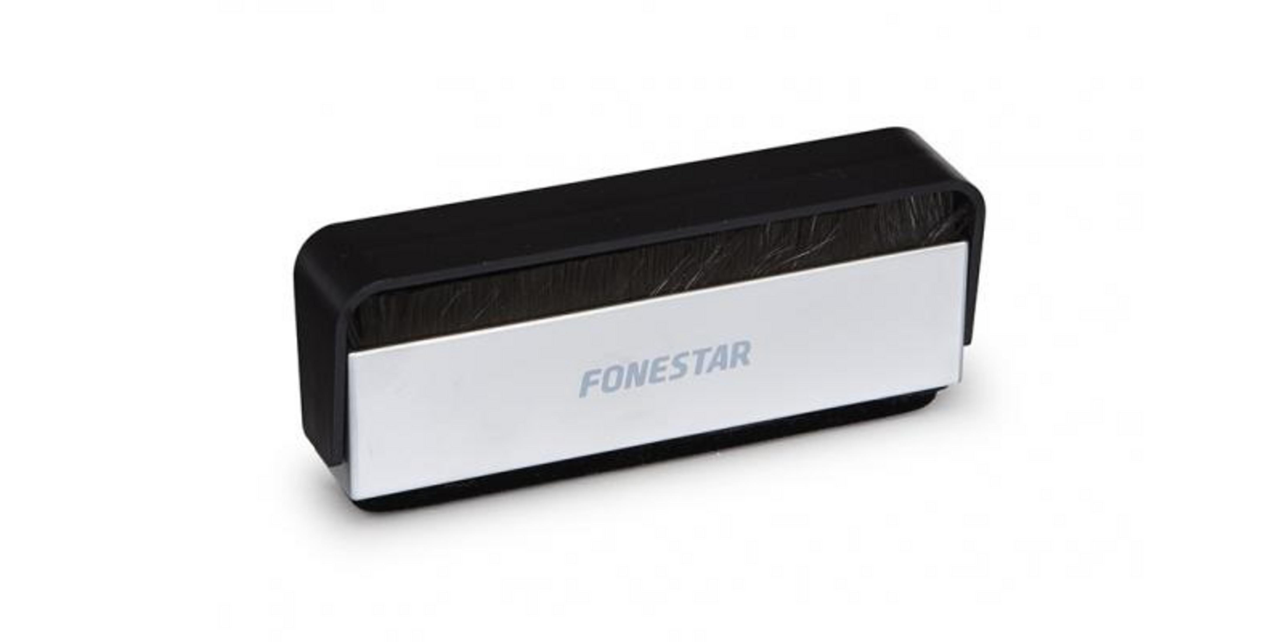 Cabezal de cepillo de limpieza negro con placa plateada y la etiqueta FONESTAR.